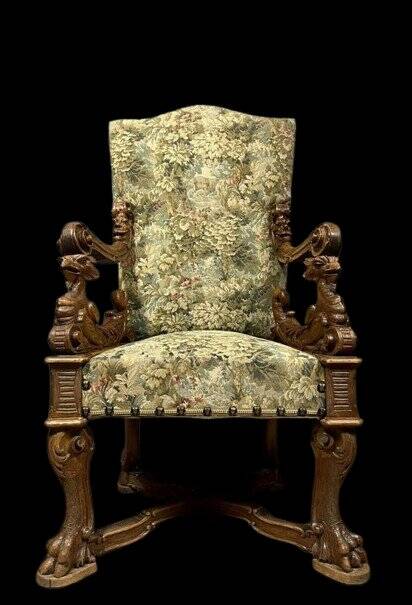 D'aprés Andréa Brustolon : Fauteuil Renaissance à haut dossier en noyer scu