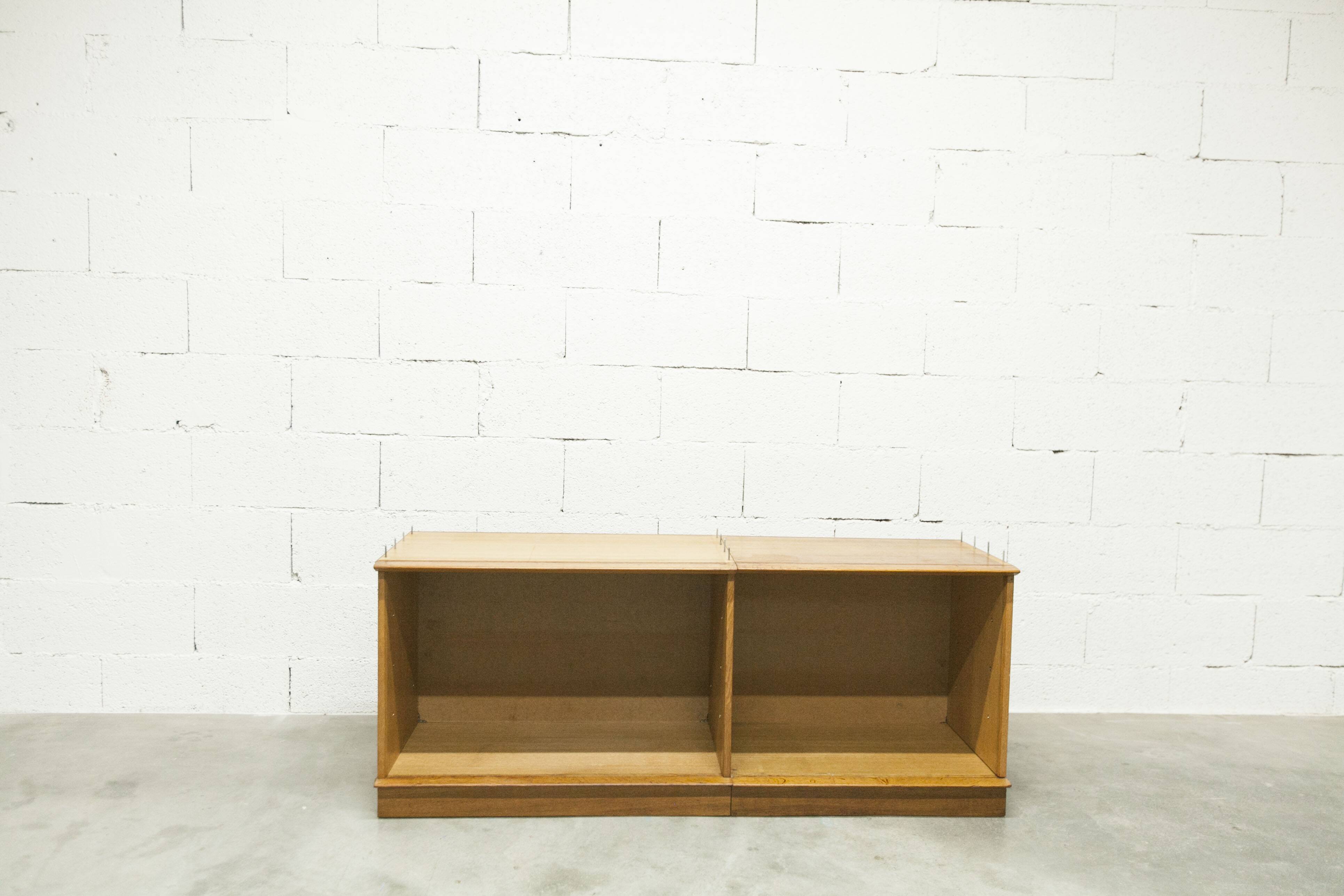Bibliothèque vitrine Oscar par Didier Rozaffy , 1952
