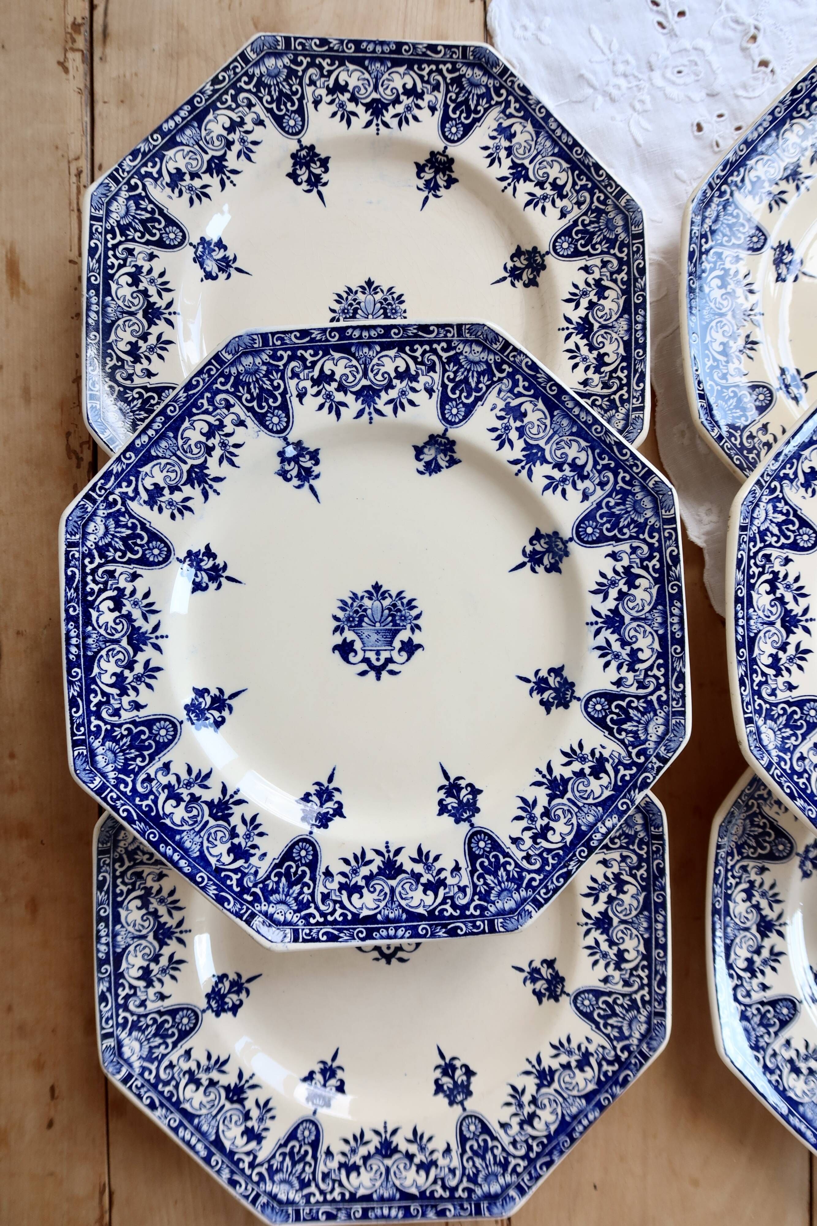 6 flat plates made of ironstone Longchamp model Rouen 19th century