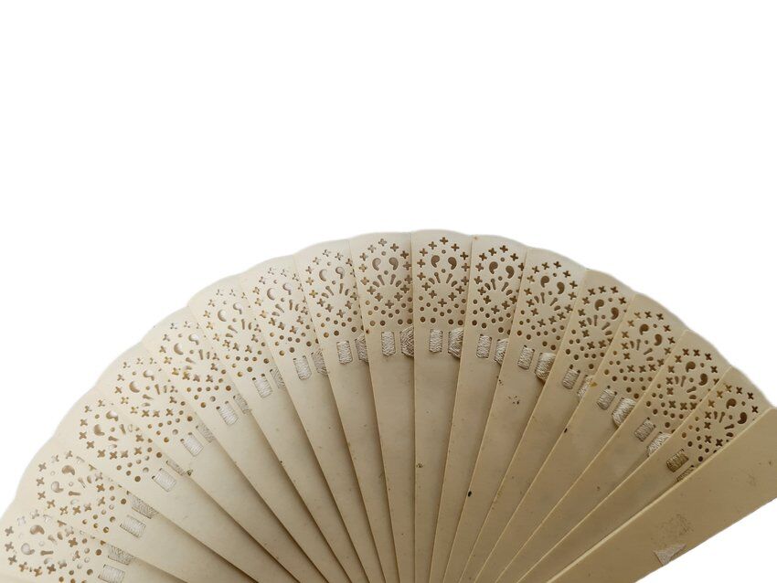 Art Nouveau Austro-Hungarian celluloid fan, 1900s