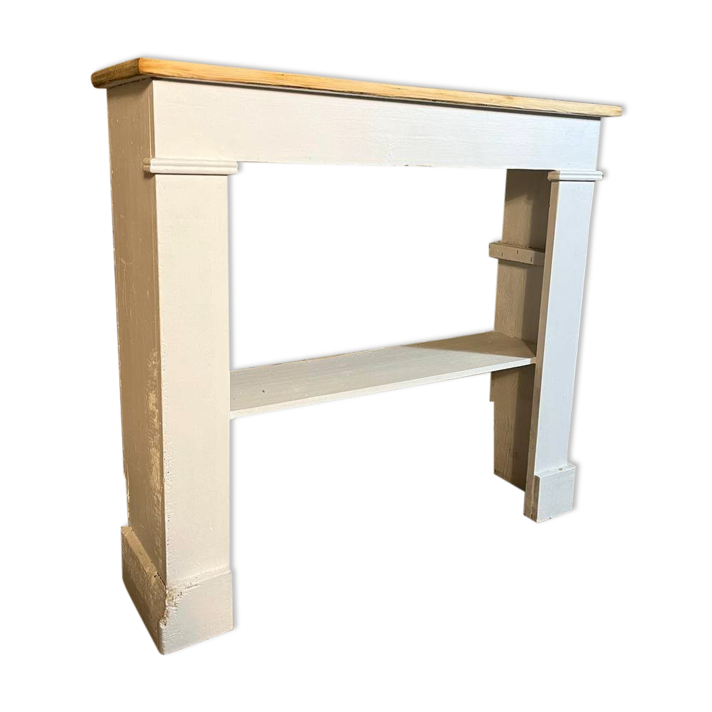 White and wood fireplace