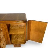 Buffet en noyer Art déco italien, de grande qualité.