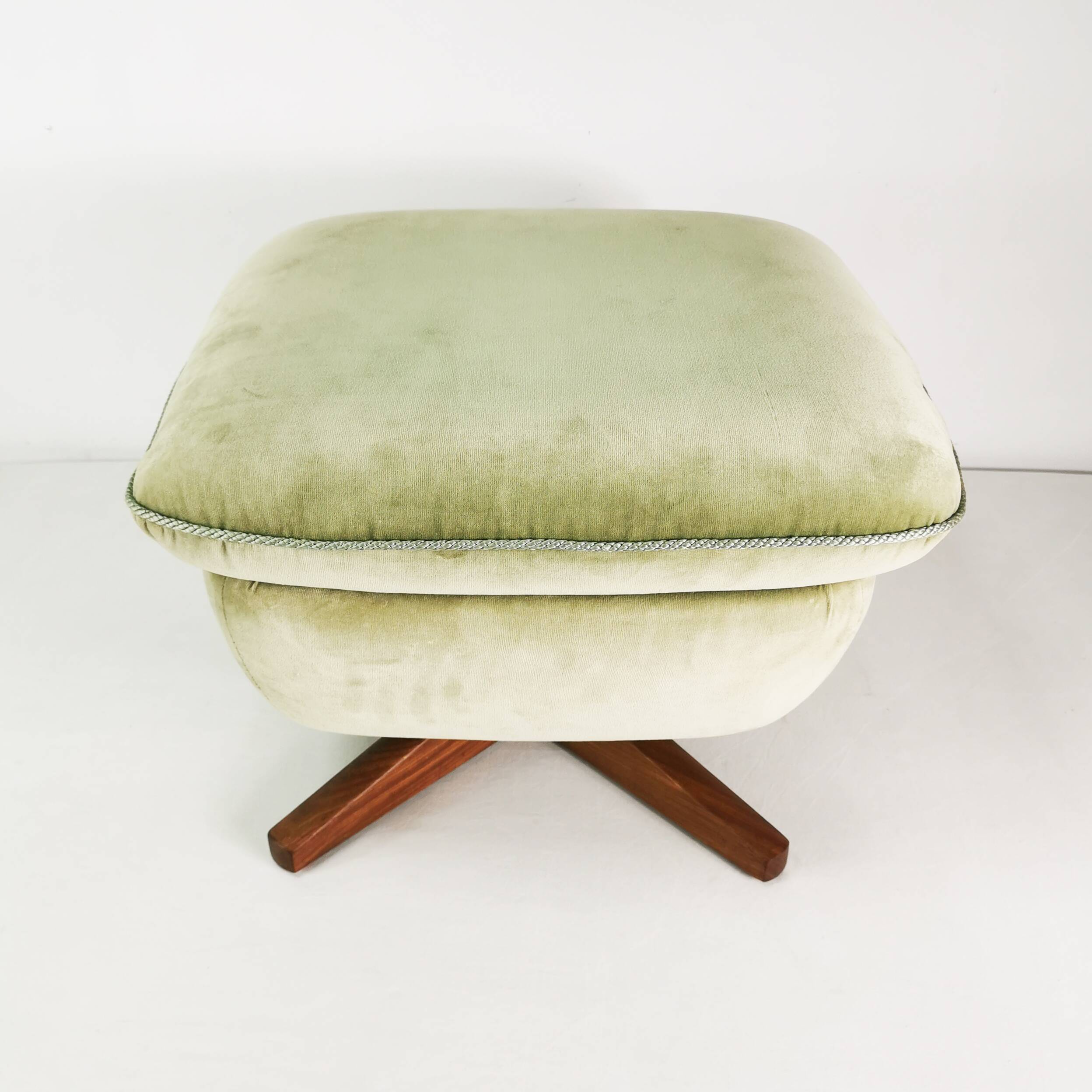 Pouf du milieu du siècle, Parker Knoll, Royaume-Uni, années 1960.