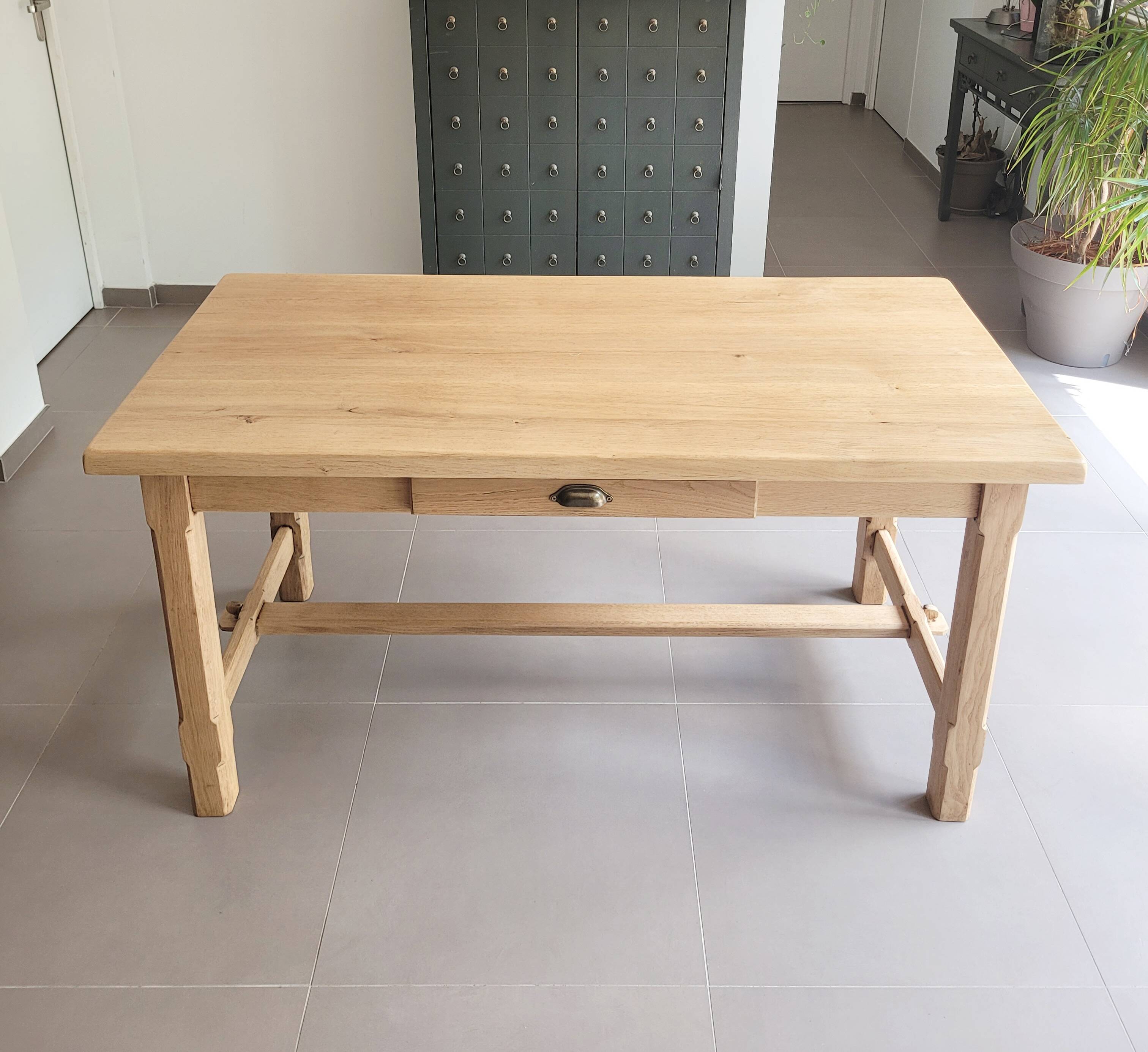 Farmhouse table