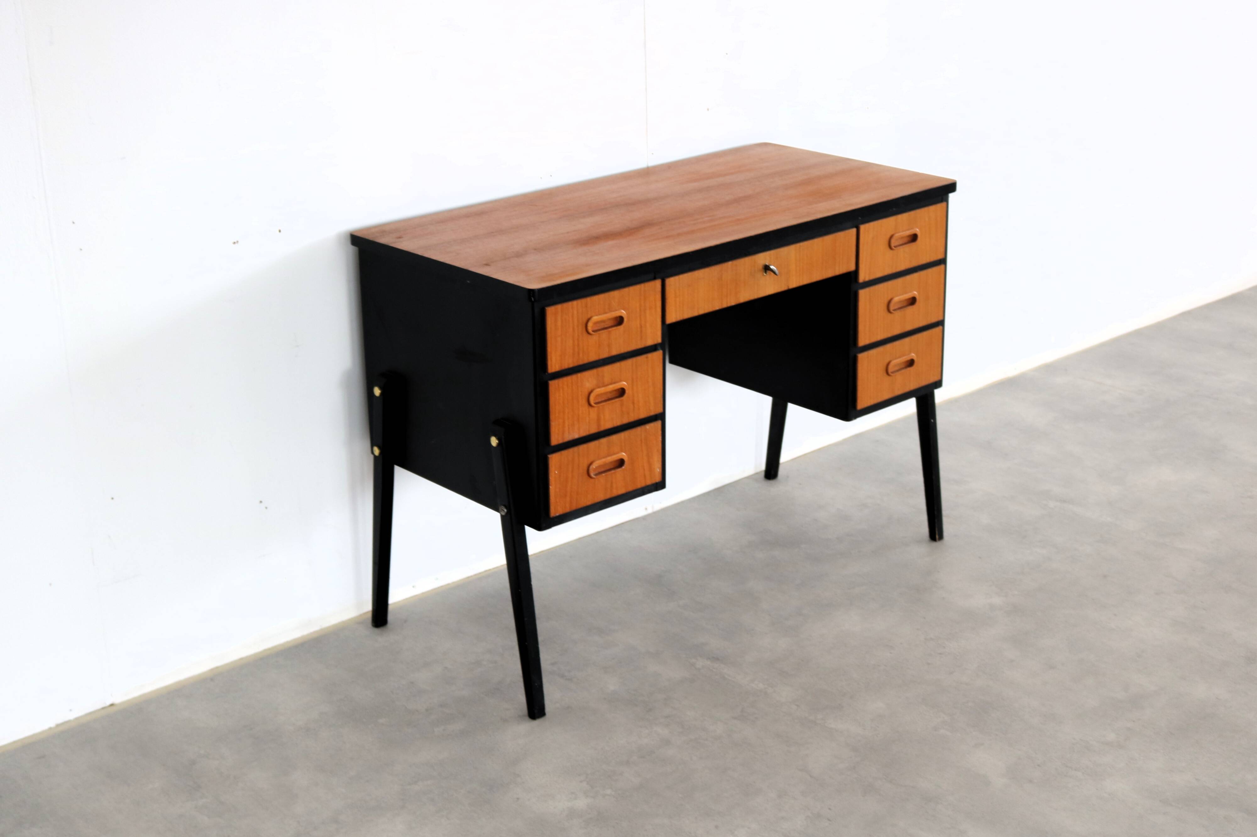 Vintage desk | desk | 60s | sweden