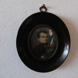 Napoleon 1st - frame medaillon painting on bone signee hil