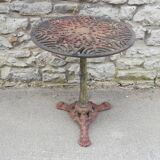 Cast iron garden pedestal table