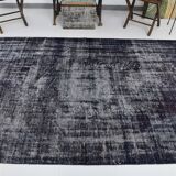 170x275 cm Dark Purpel vintage carpet, distressed dark purpel old carpet.
