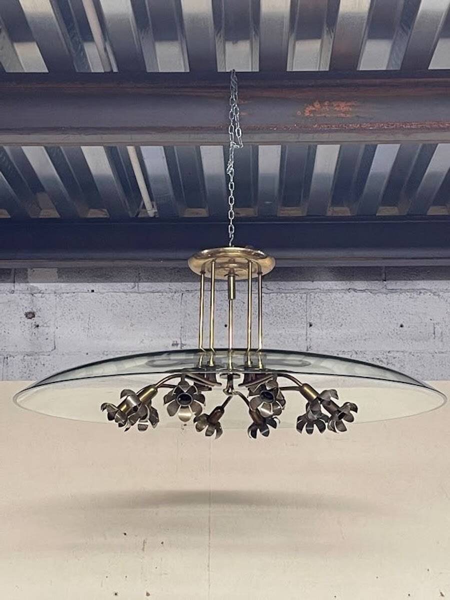 Chandelier in glass and brass attributed to Pietro Chiesa for Fontana Arte, 1940s.