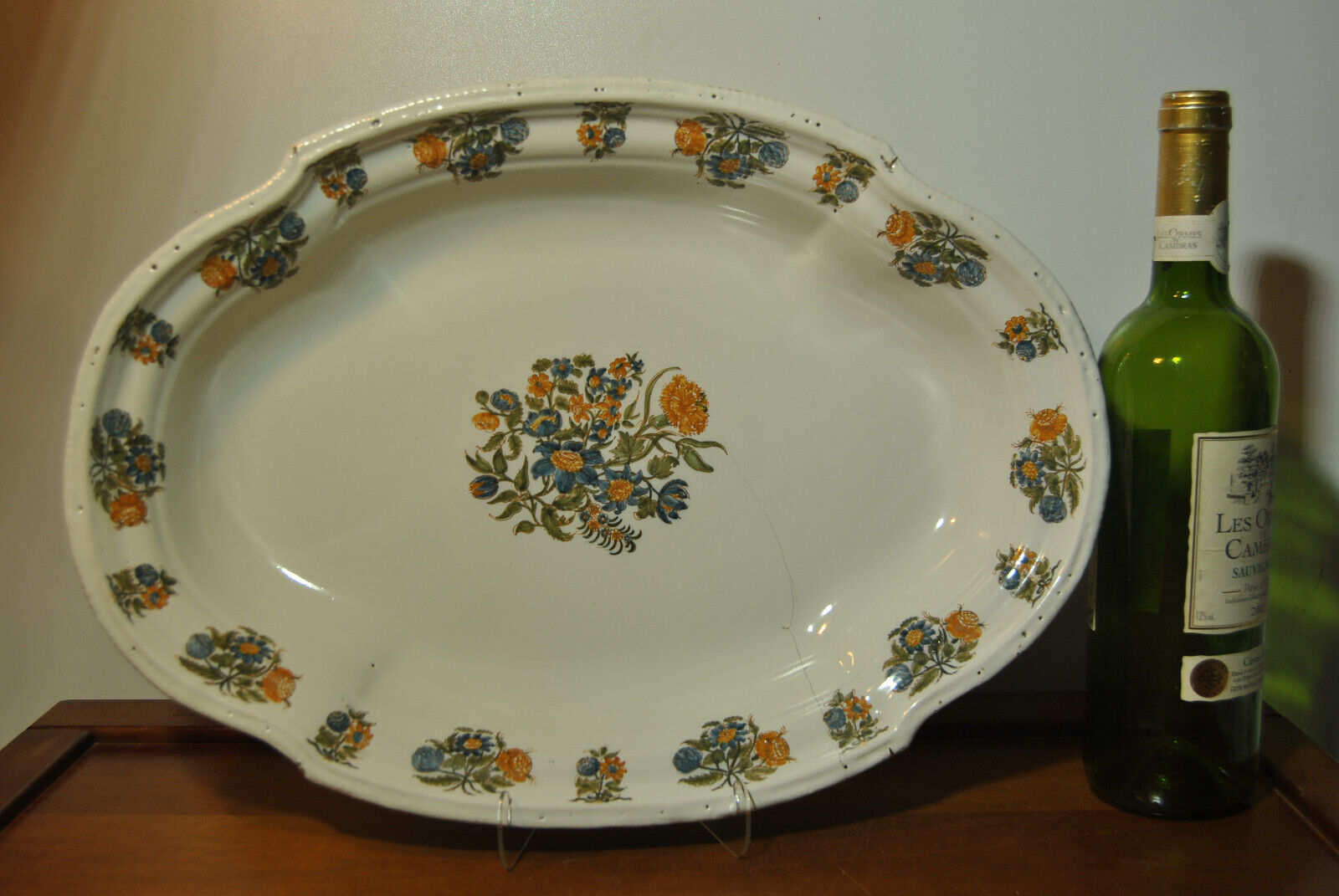 Flat ewer basin earthenware Moustiers Sud France 18th century flower solanée