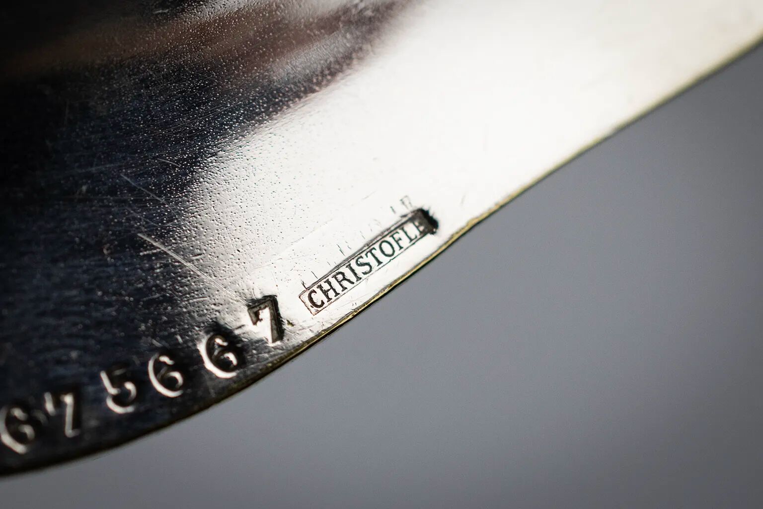 Christofle silver-plated bottle coaster, with ribbed edges, 19th century.