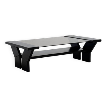 Table basse brutaliste laquée noire