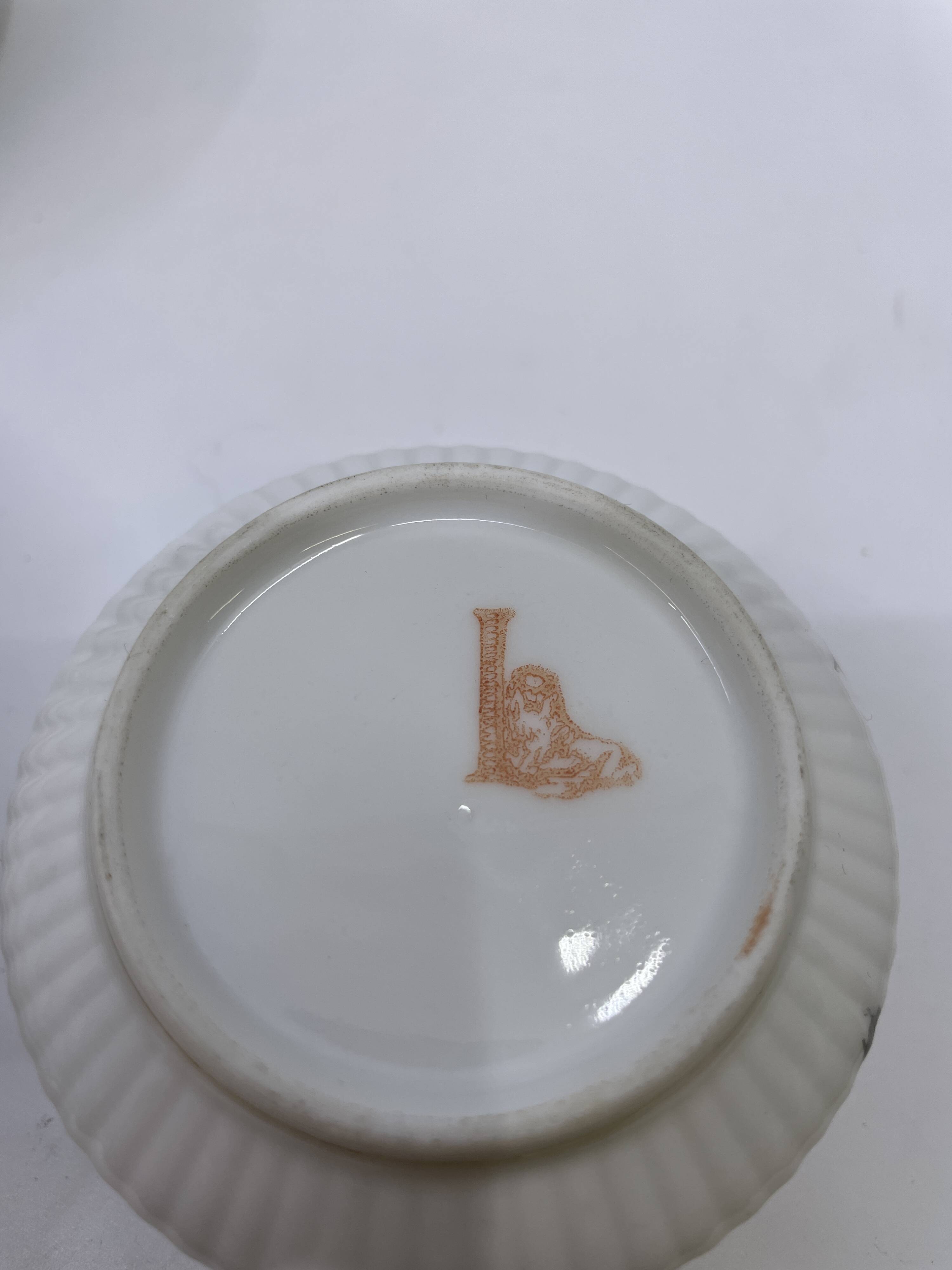 Porcelain coffee service decorated with flowers, The Great Stores of the Louvre