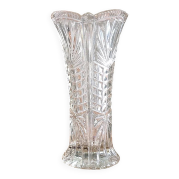 Vase en verre ciselé