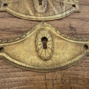 4 antique bronze/gilded brass lock plates Louis XV furniture Na