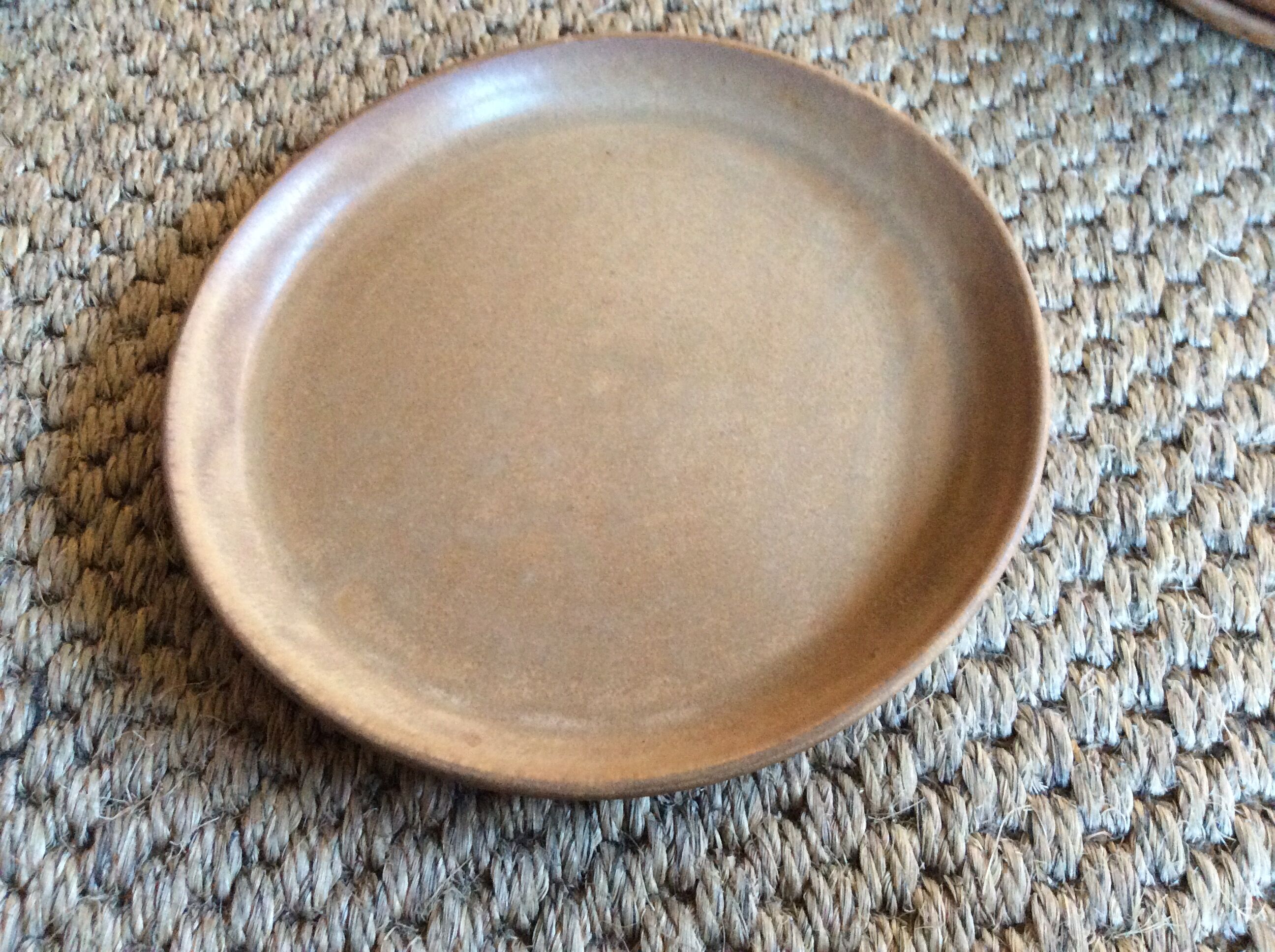Set de 7 assiettes en grès