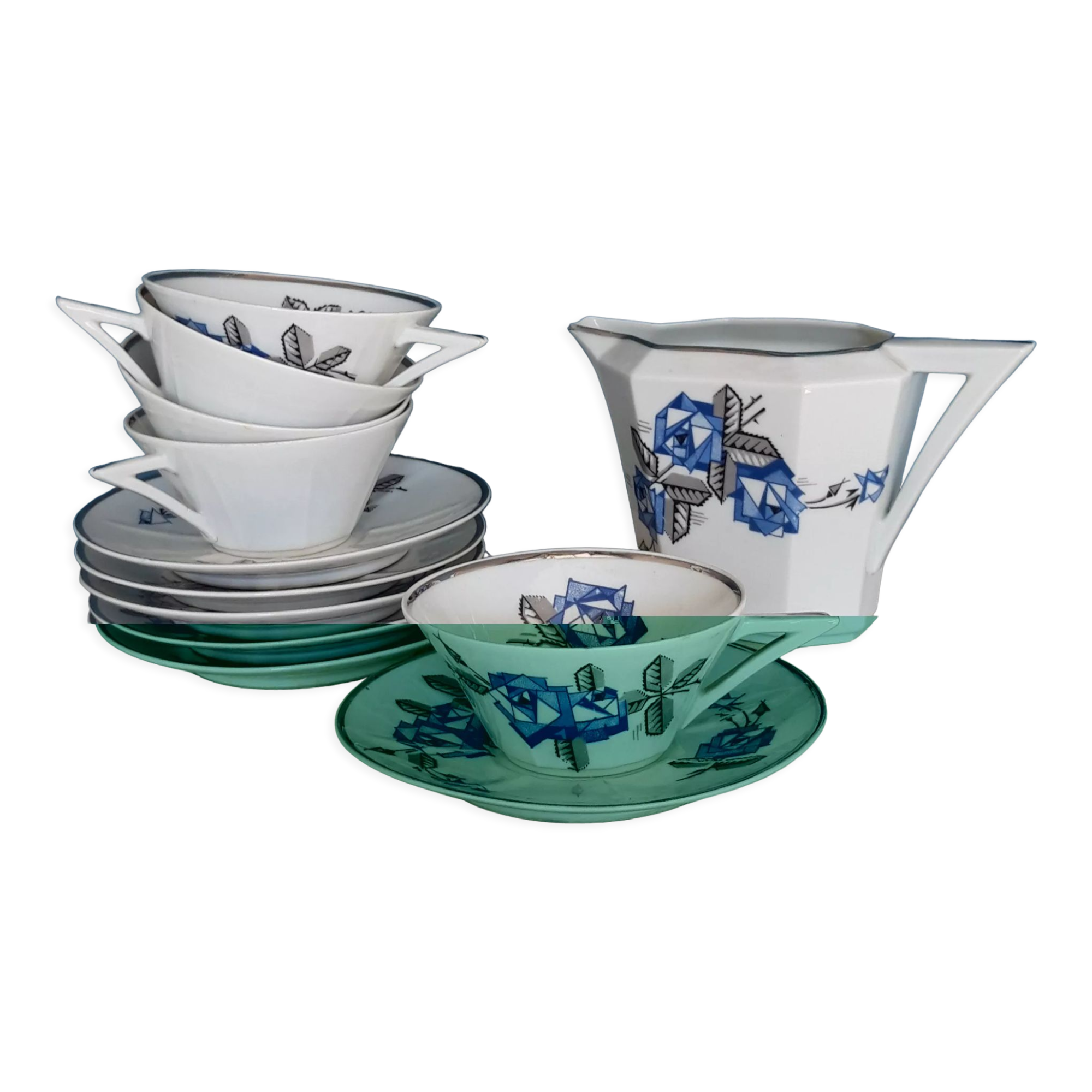 Service of cups and milk jar in fine porcelain from Limoges Art Deco