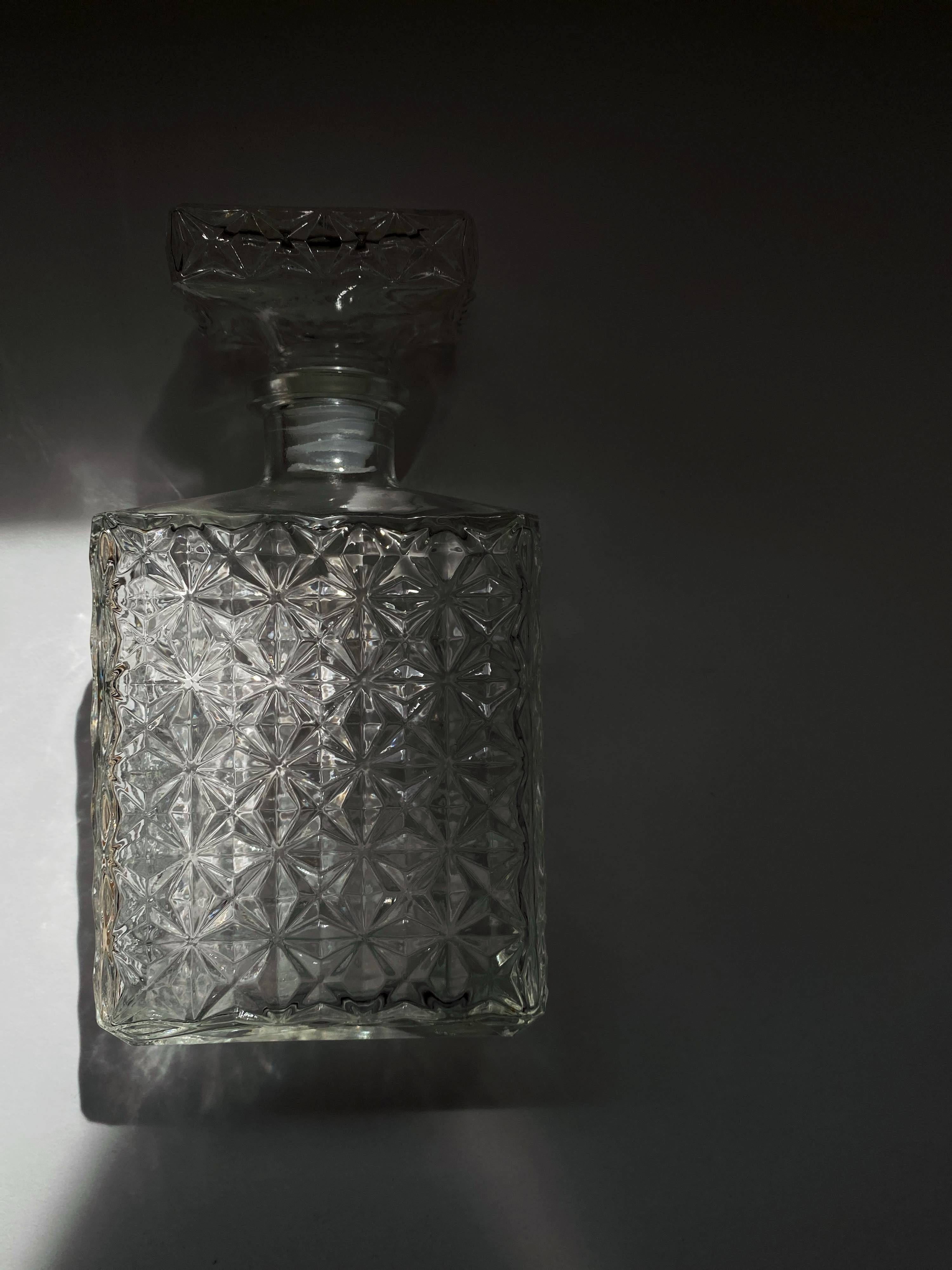 Diamond tip whisky carafe