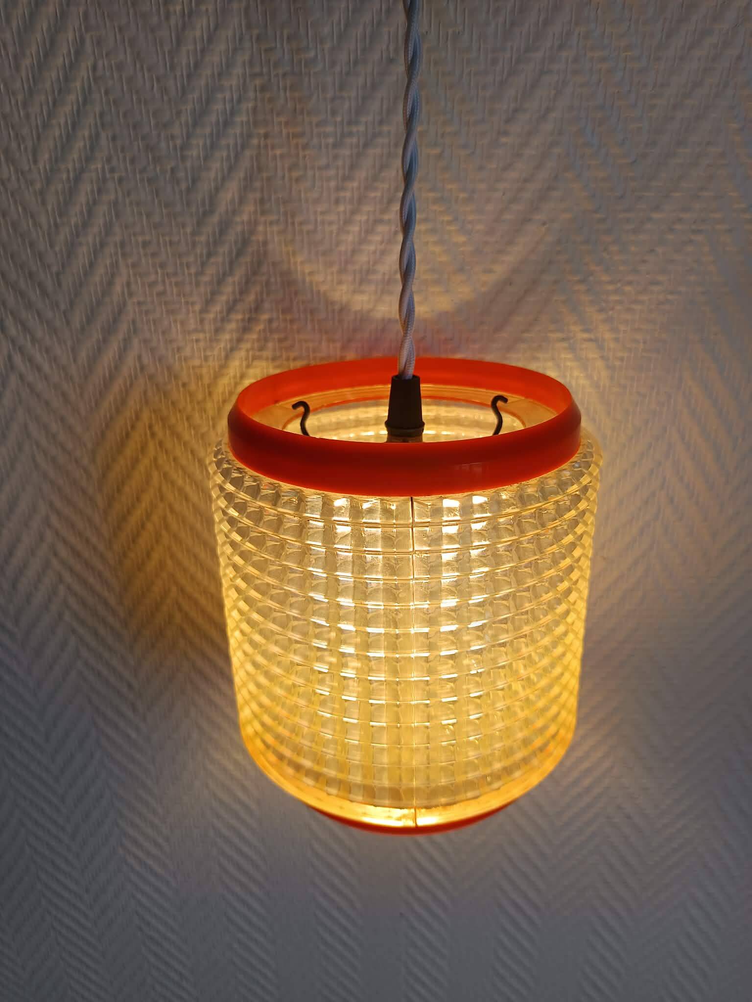 Suspension space age orange 1970