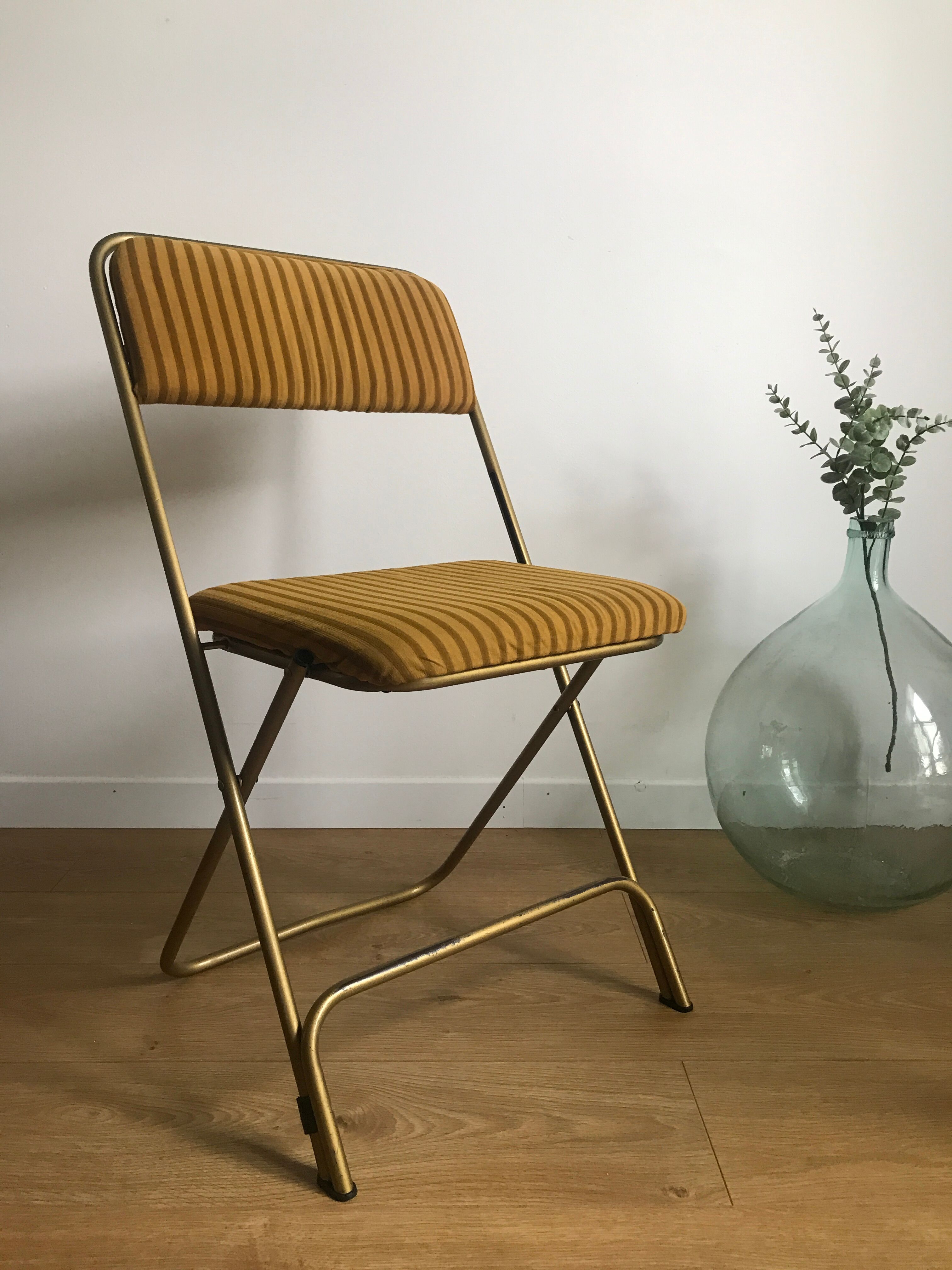 Vintage folding chair lafuma chantazur with striped golden fabric