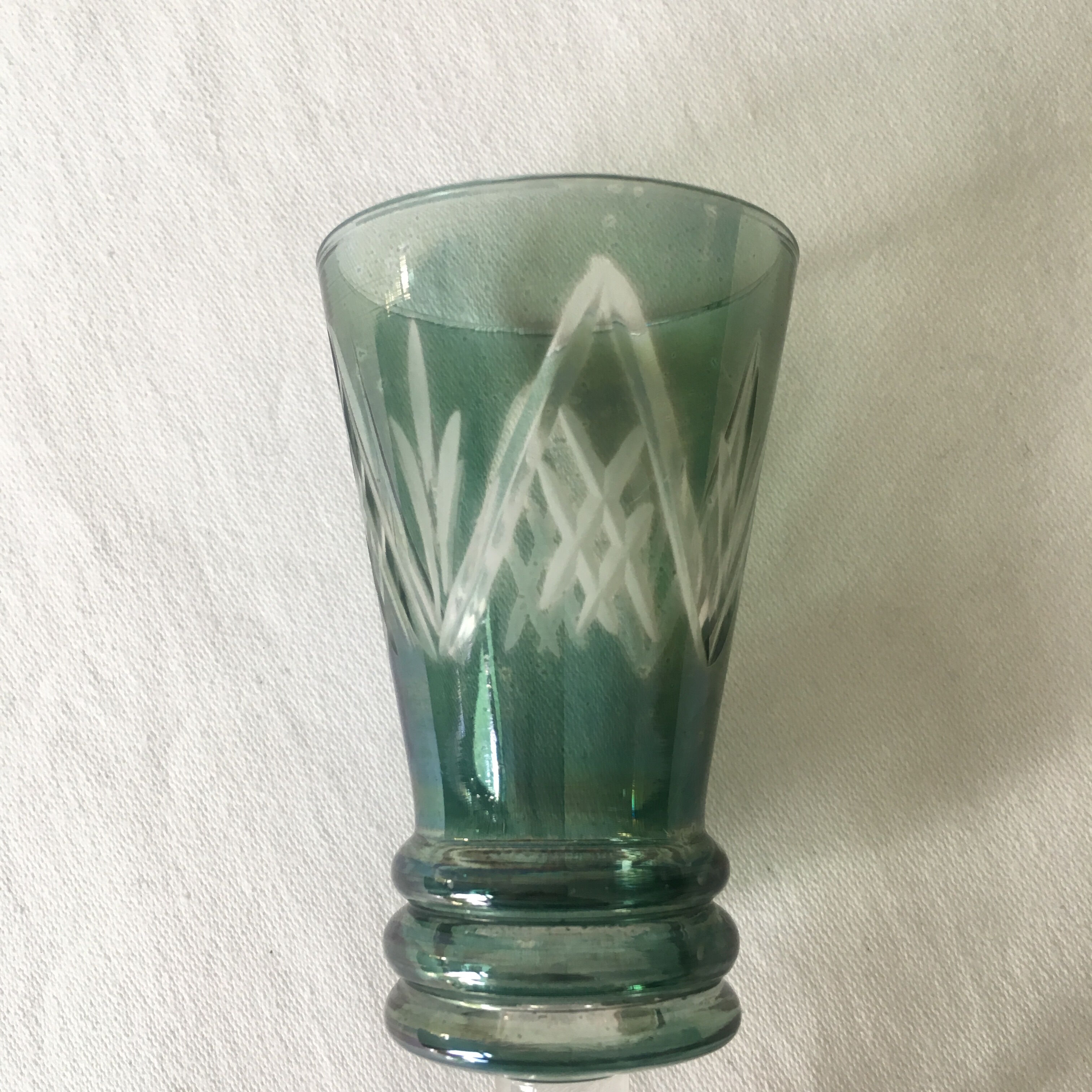 Series of 6 small glasses on foot