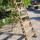 Painter's stepladder