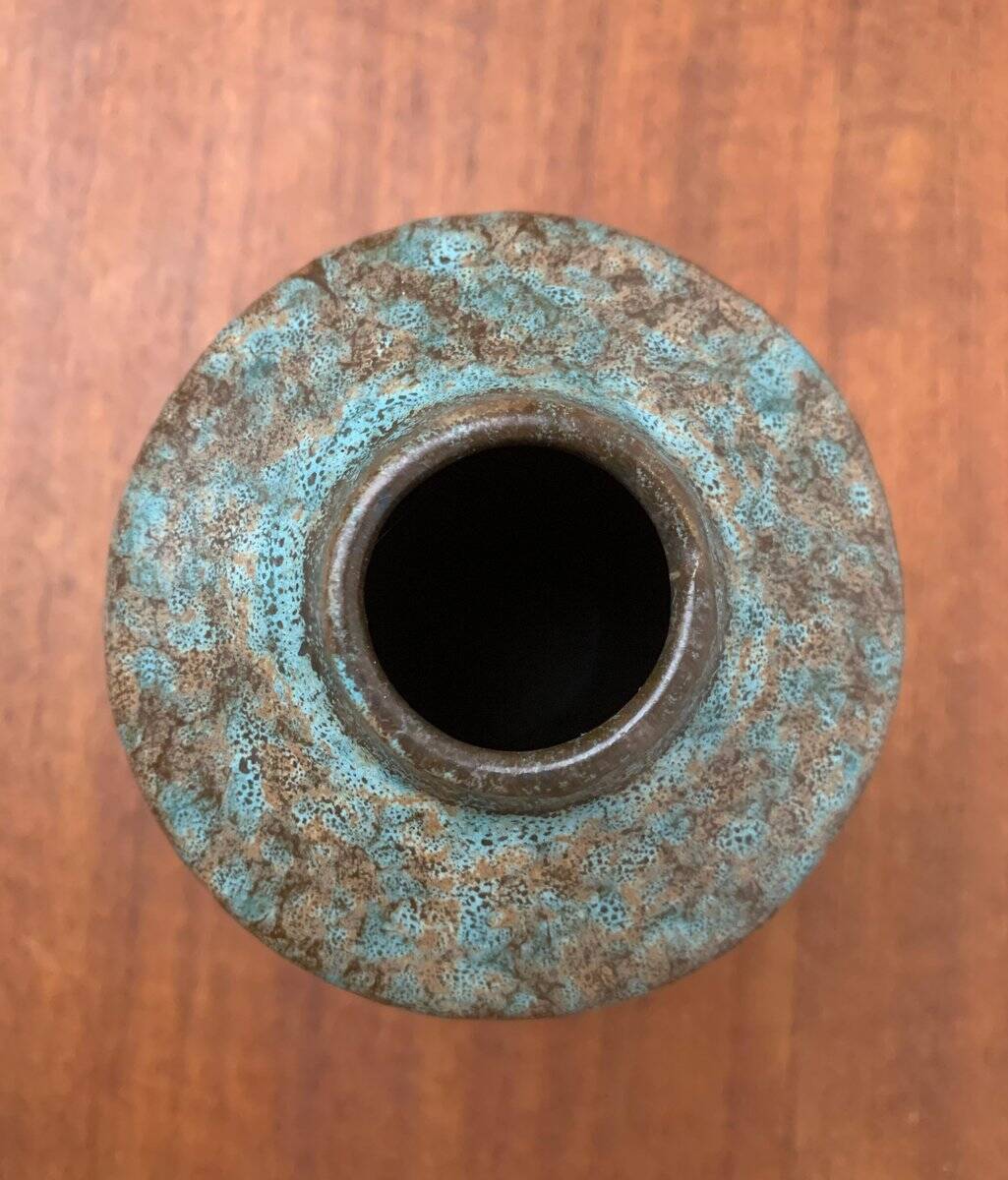 East German pottery vase from the mid-century by Strehla Keramik.