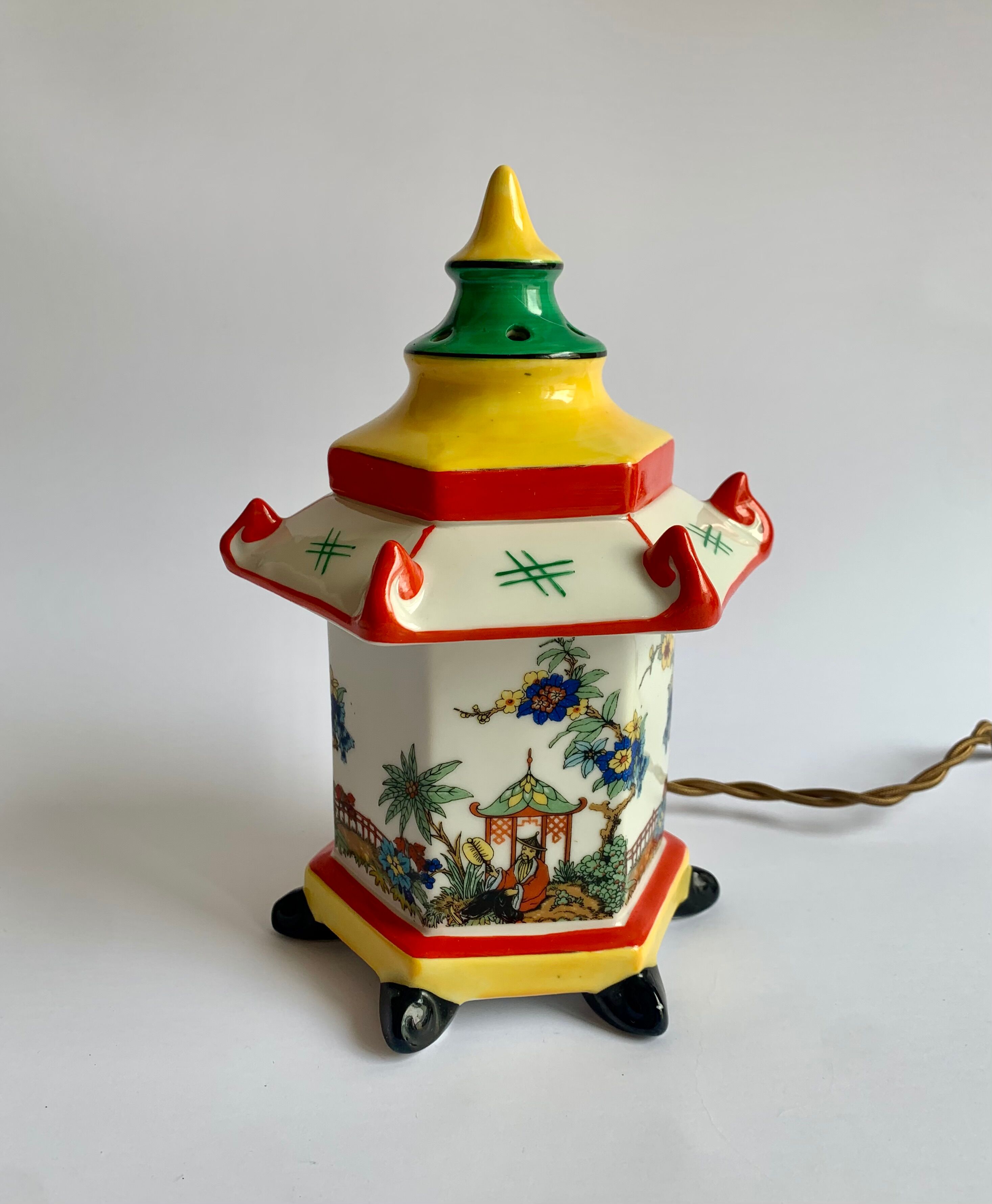 Vintage oriental pagoda lamp