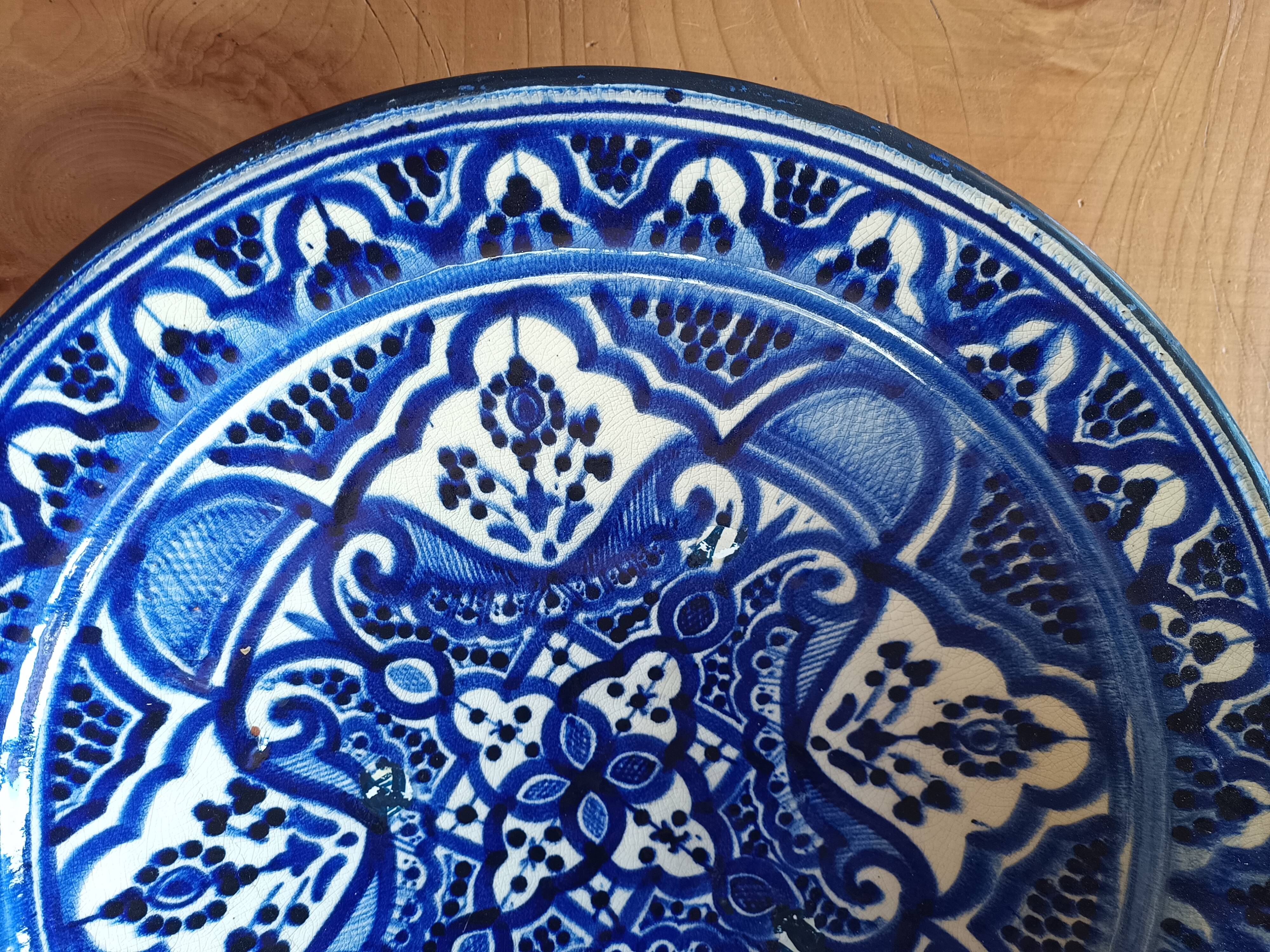 Large Moroccan dish or terracotta bowl, 42 cm diameter