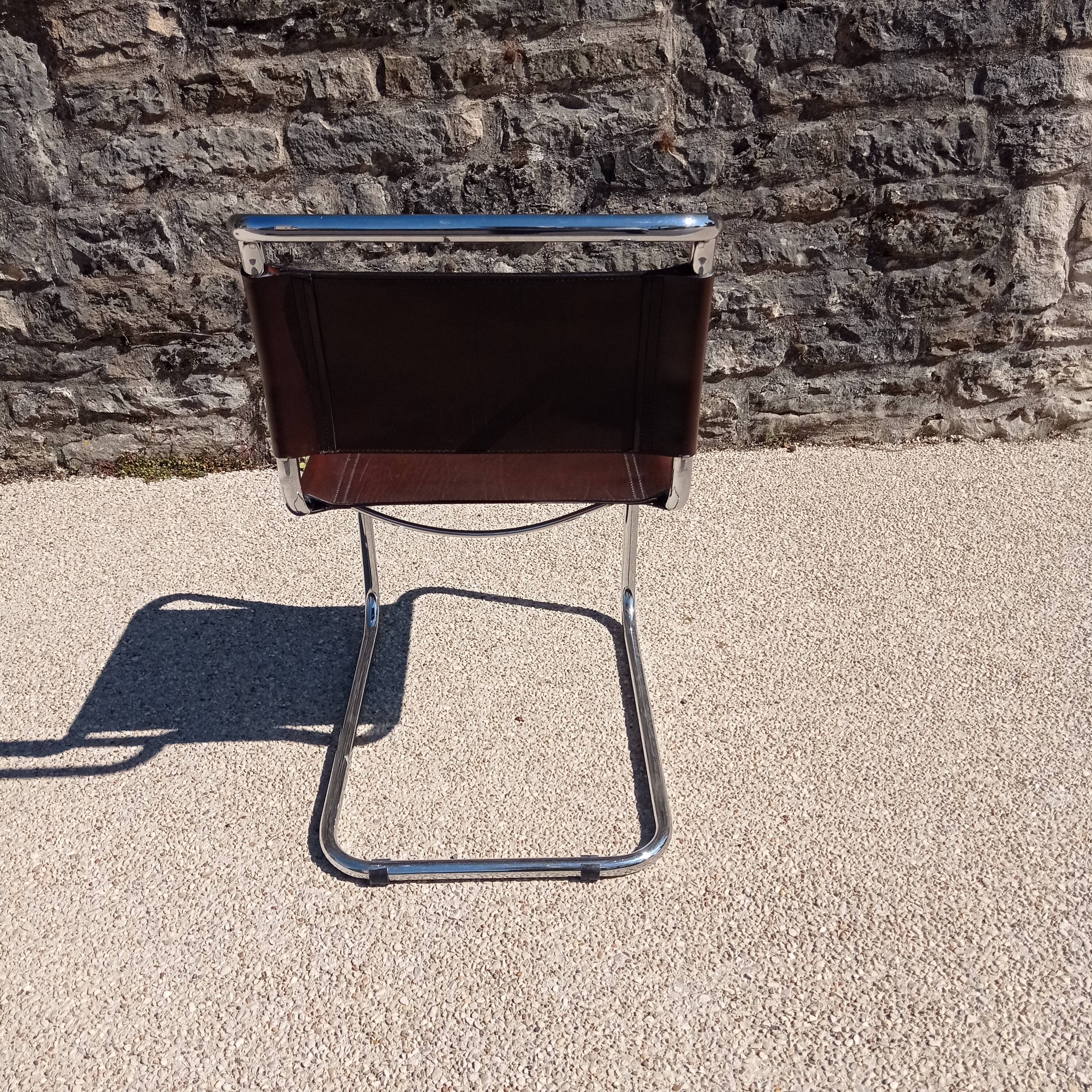 Bersanelli brown leather chair modeled Spoletto