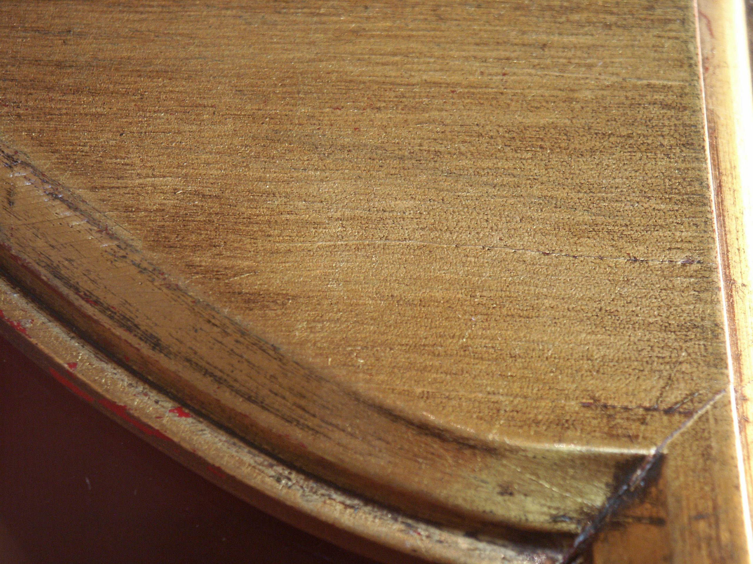 Wall showcase for collections