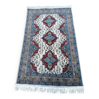 Handmade Persian rug 190cm x 120cm