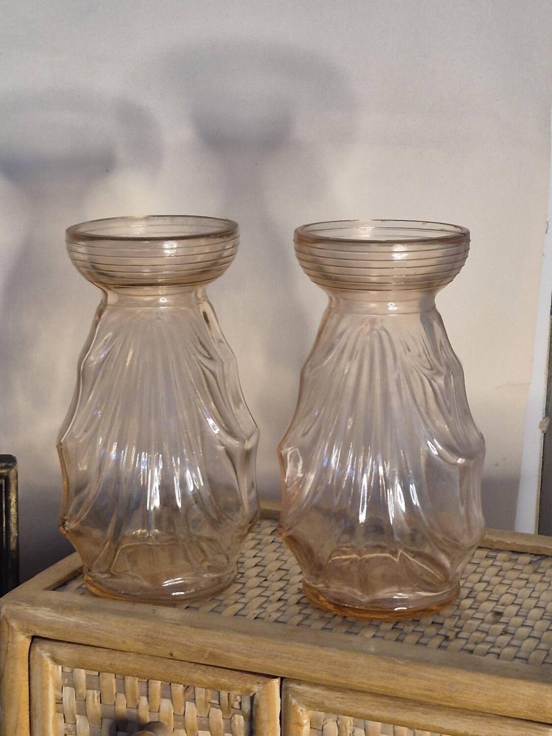 Bulb vases