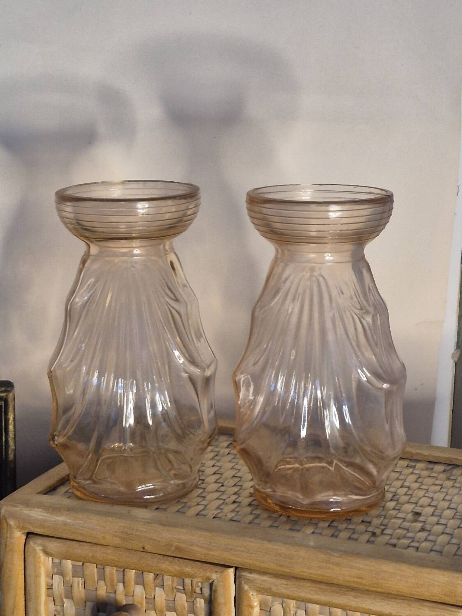 Bulb vases