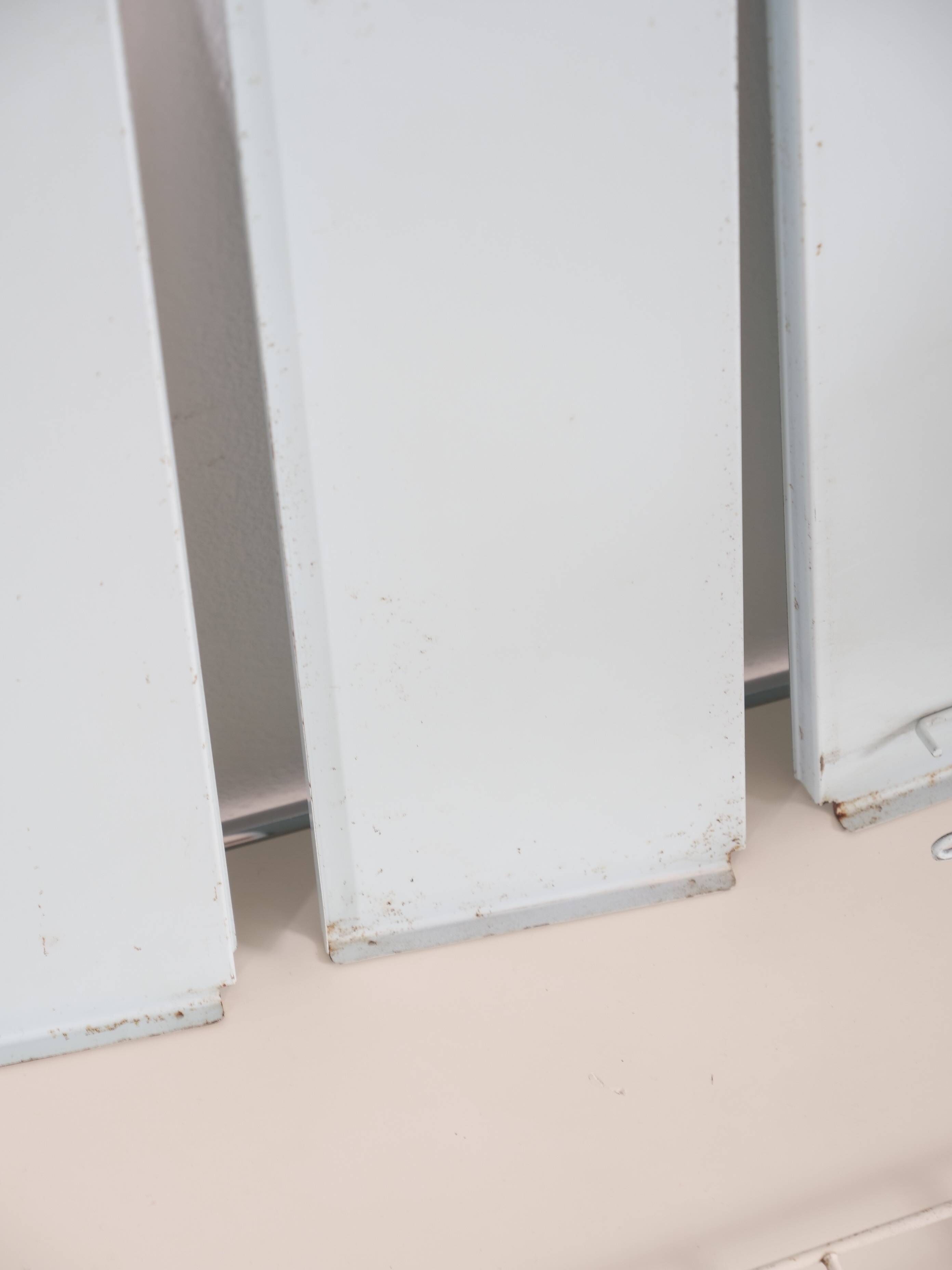 Compact tomado shelf with drawer