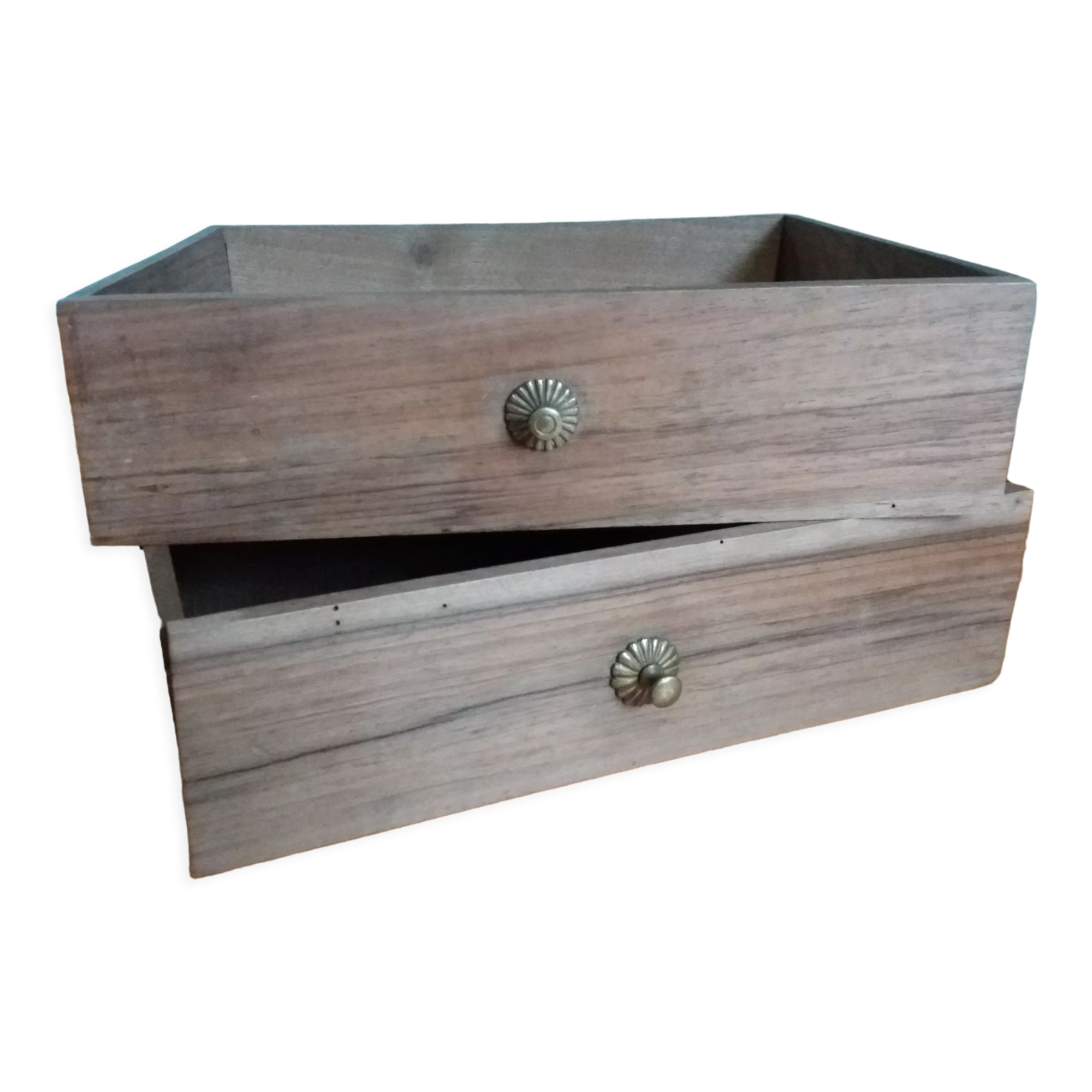 2 wooden drawers 33 x 27