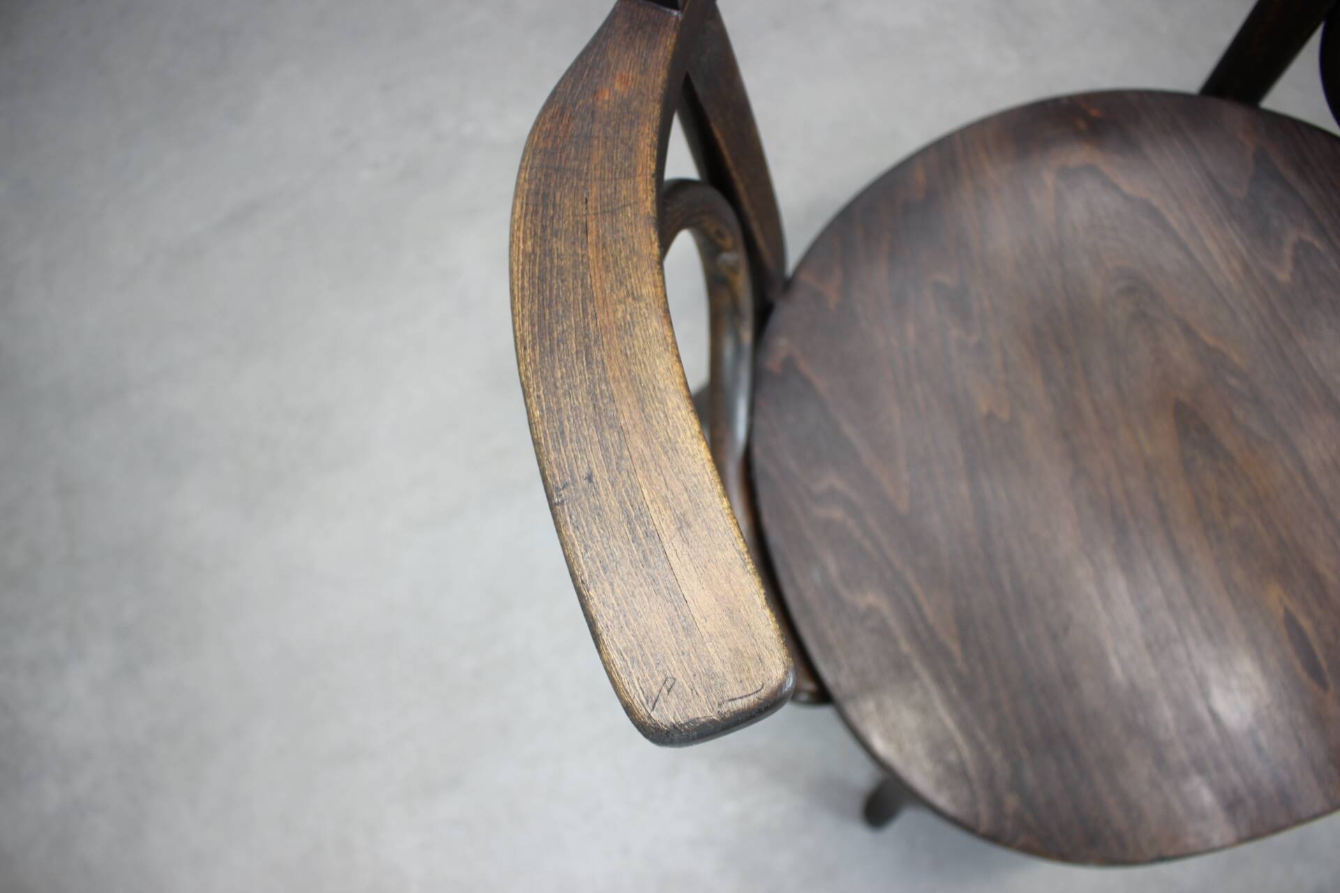 Vintage B3 armchair in bent wood, Czechoslovakia, 1920s