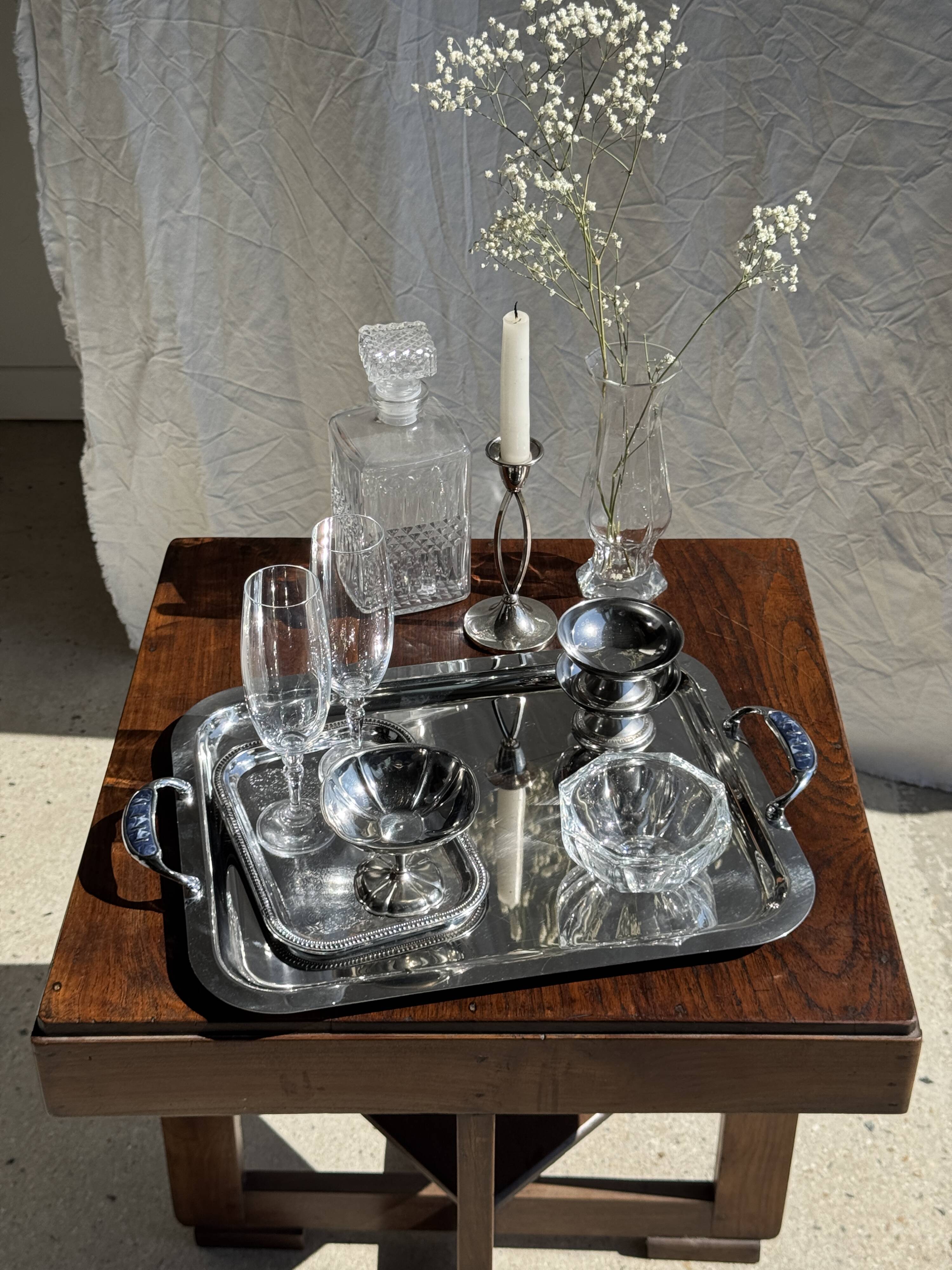 Small engraved silver metal tray L22