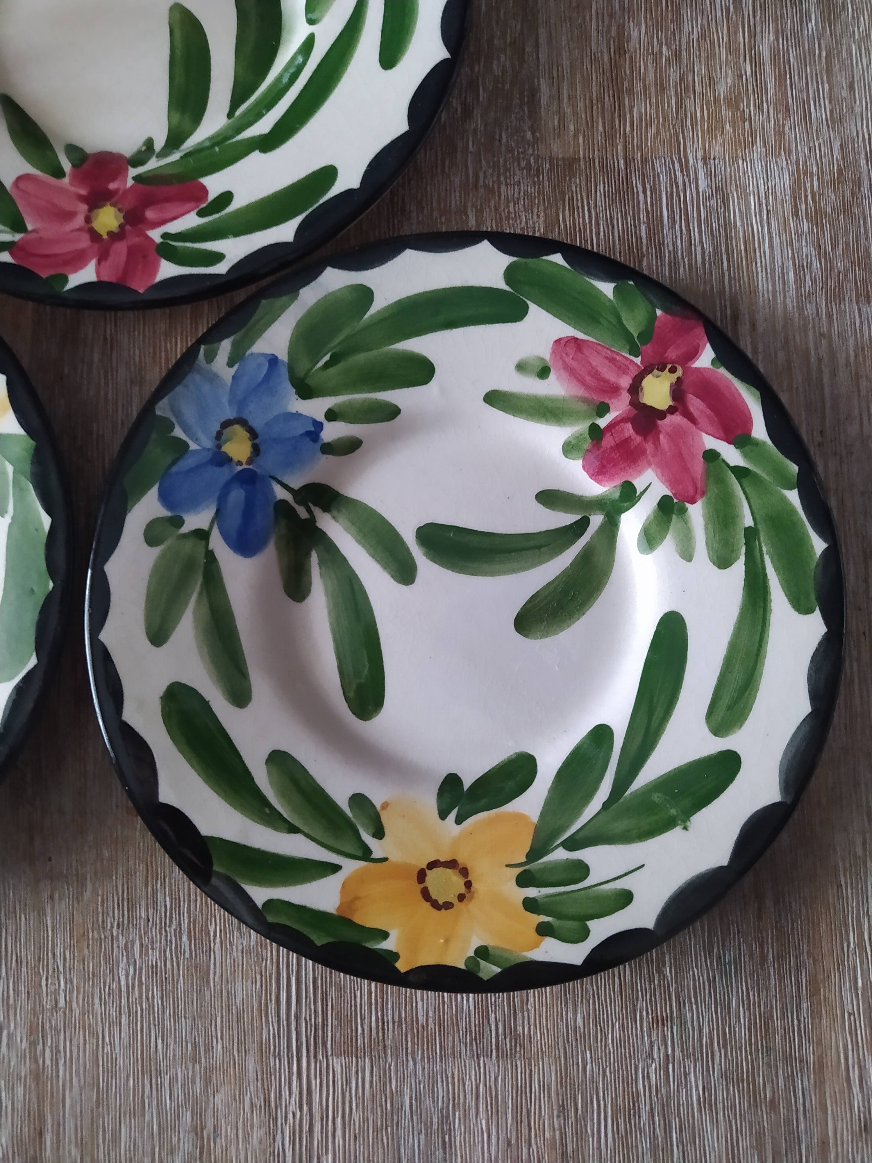 Trio assiettes à fleurs vintage