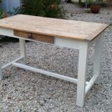 Farm table
