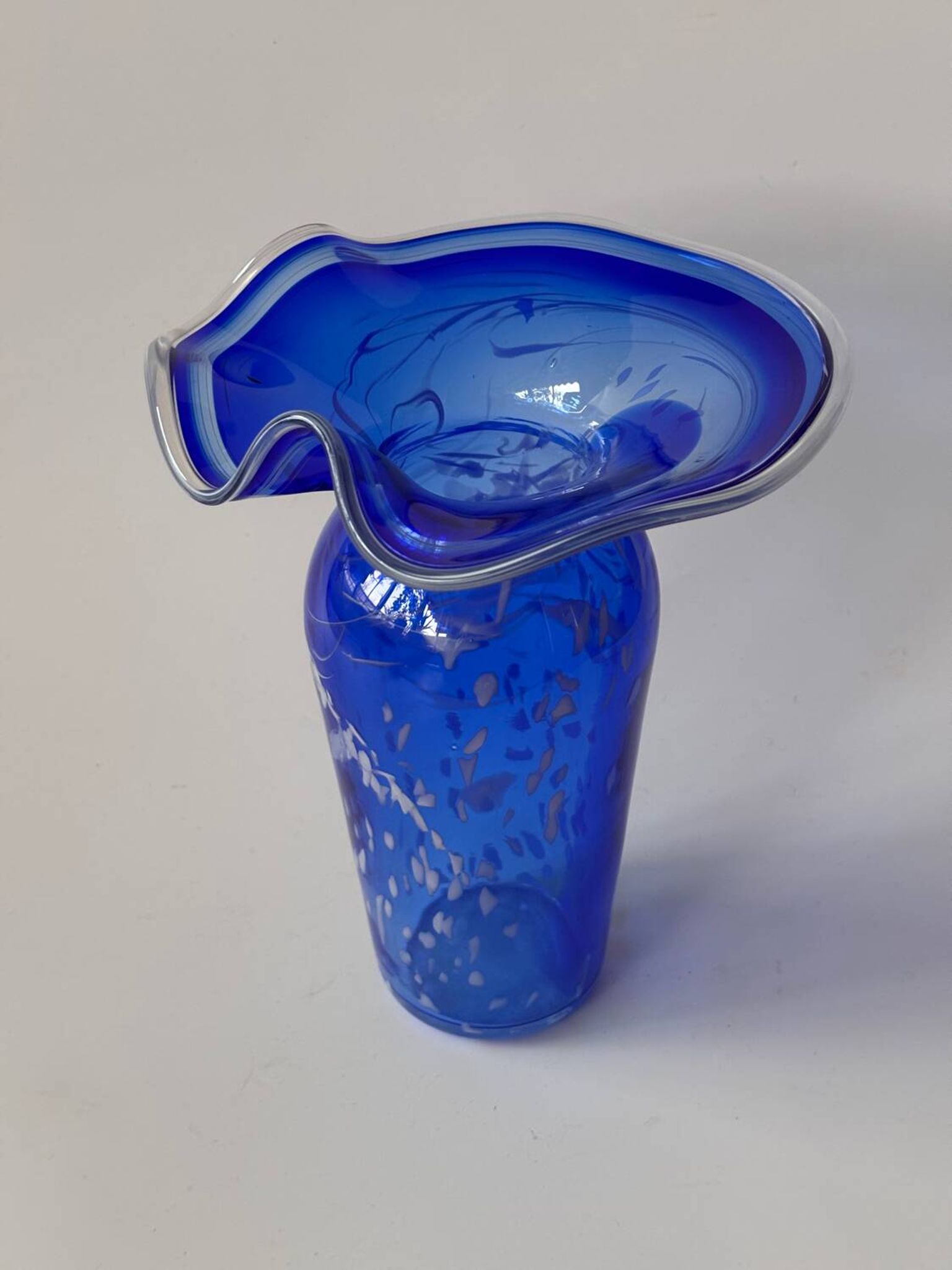 Vase en verre soufflé signé Martine Durand-Gasselin