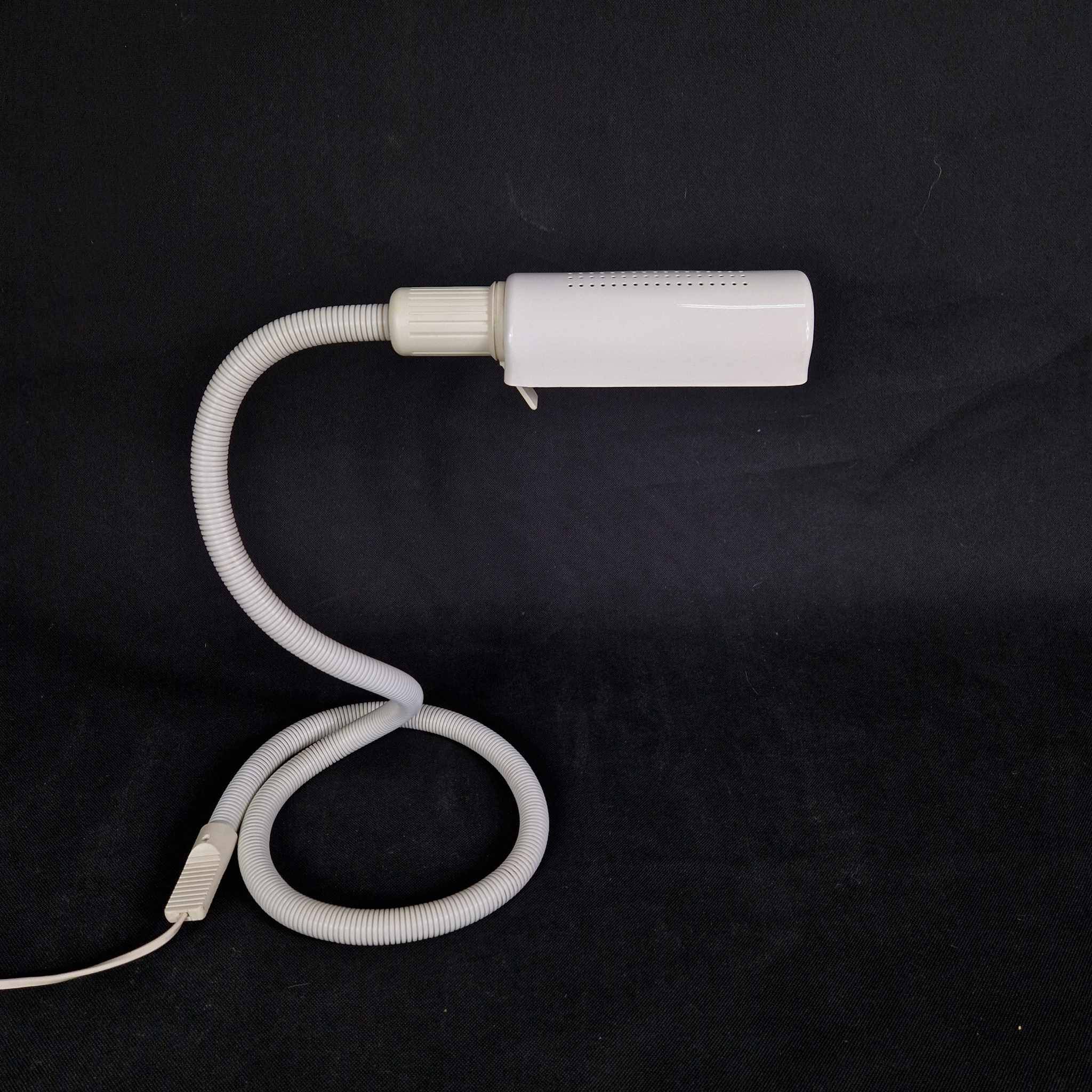 Lampe de bureau design Seneca des années 80 fabriquée en Suède.