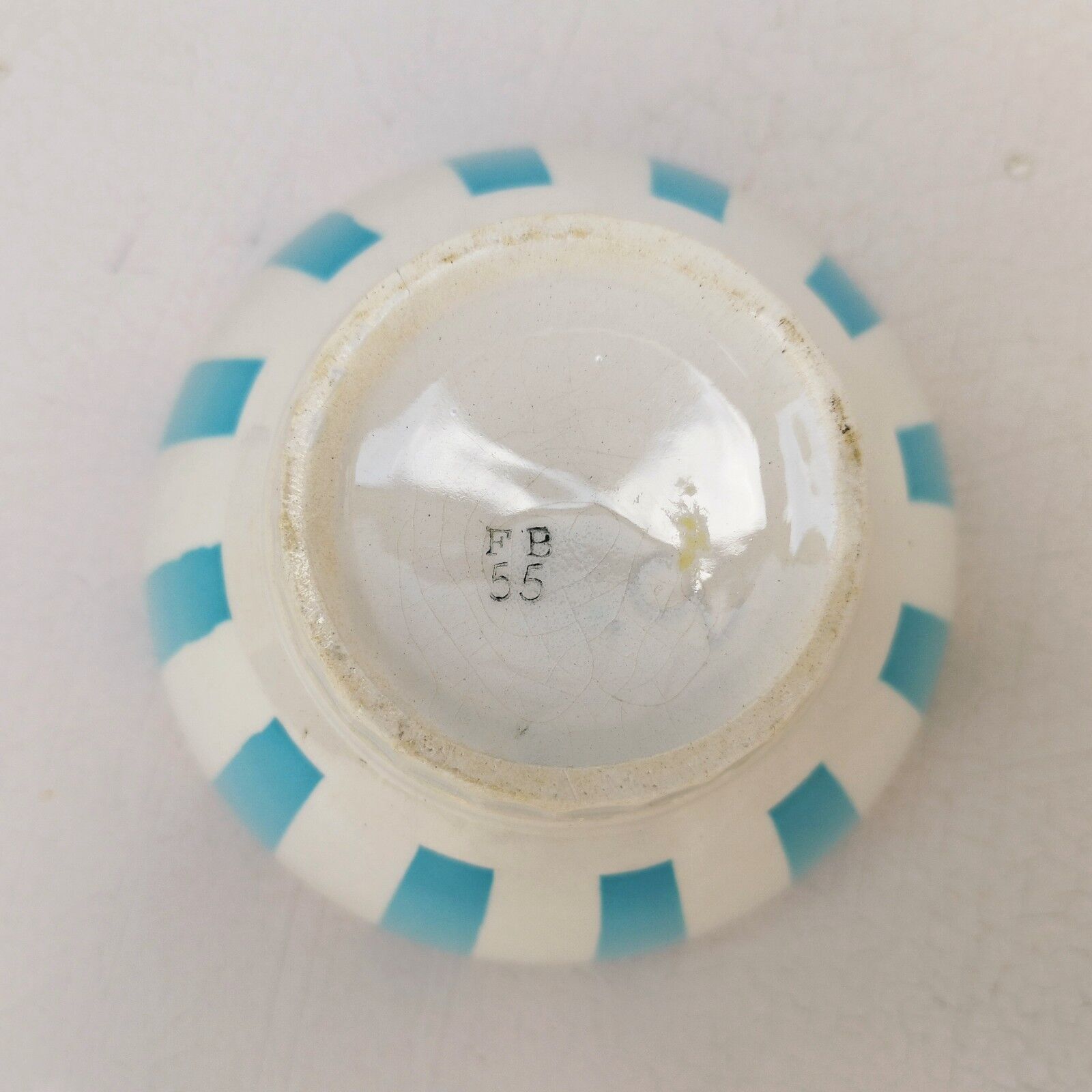 Earthenware bowl décor vintage stripes