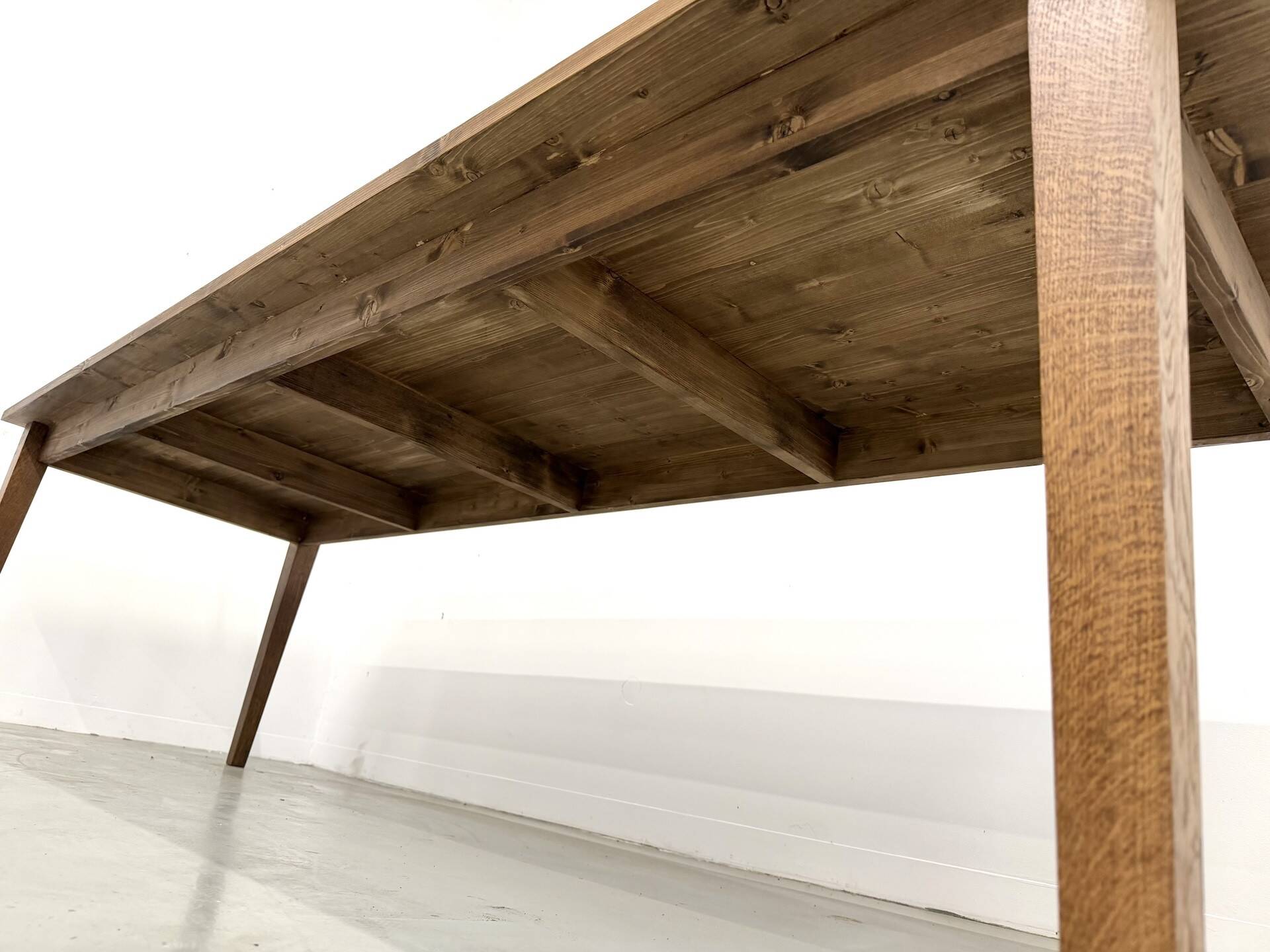 Farm table with tapered legs, L 260 cm