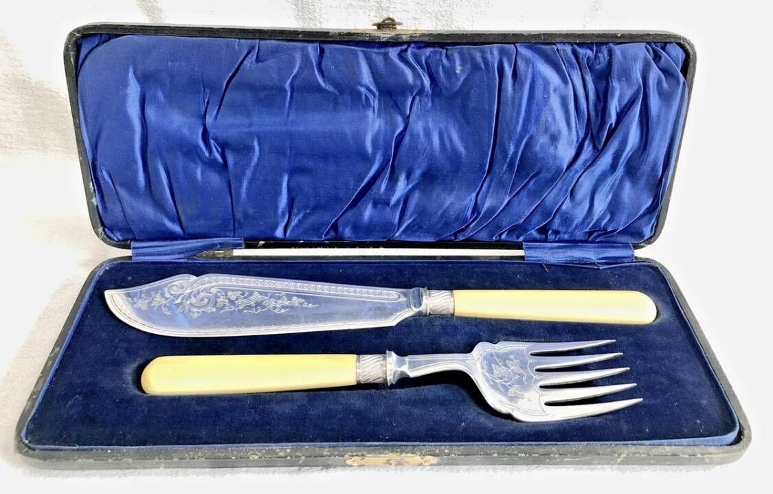 Antique Victorian fish serving cutlery, bone and silver-plated metal