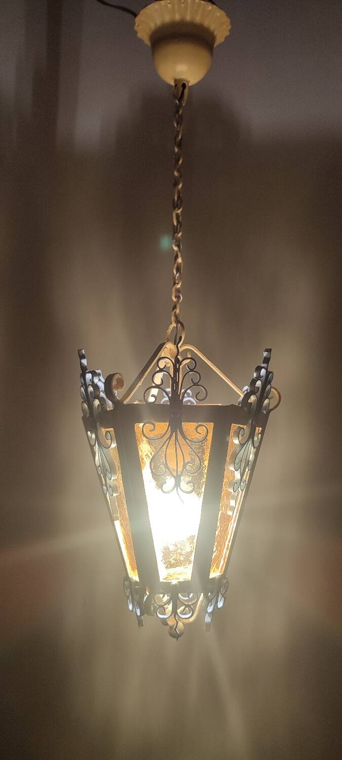 Lámpara de techo o farol. España, 1980s.