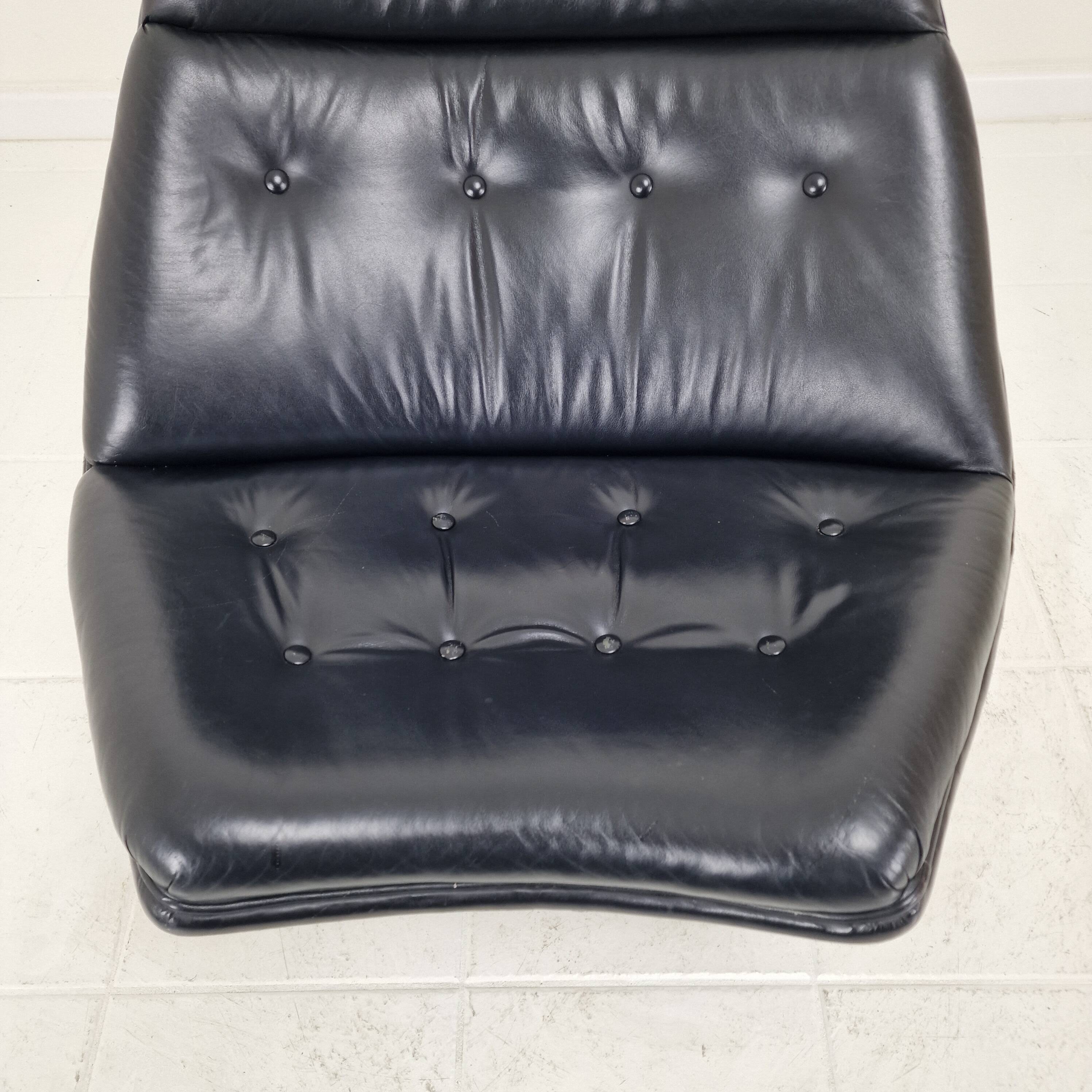 Artifort F511 Lounge Chair by Geoffrey Harcourt in Leather, 1970's