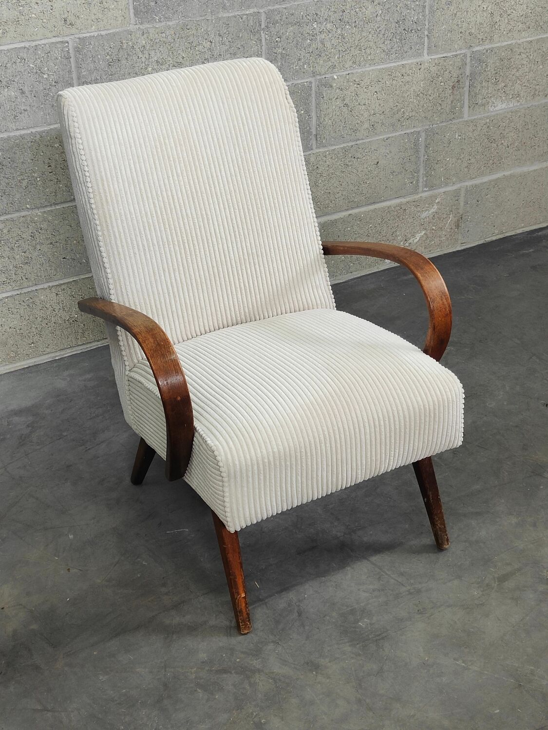 Fauteuil restauré par Jaroslav Smidek 6952 pour Ton