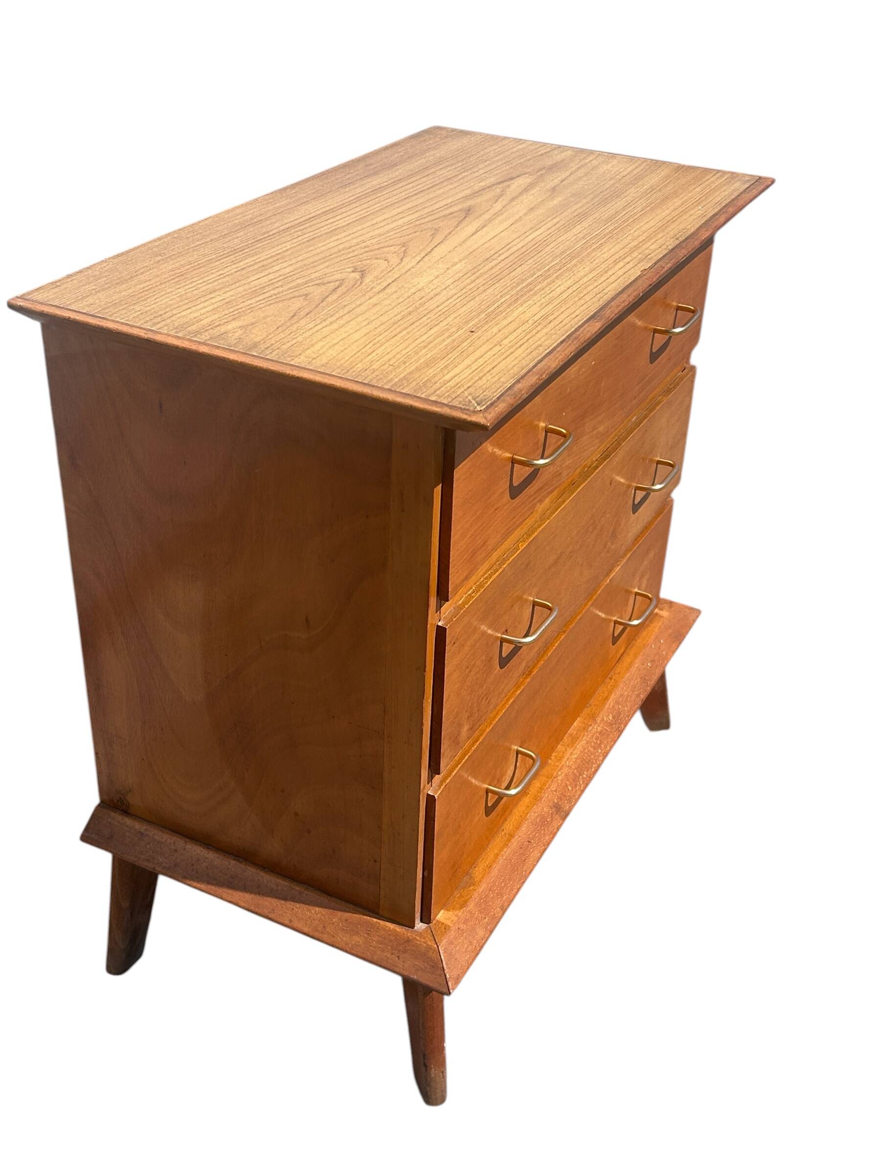 oak commode with tapered legs 1950
