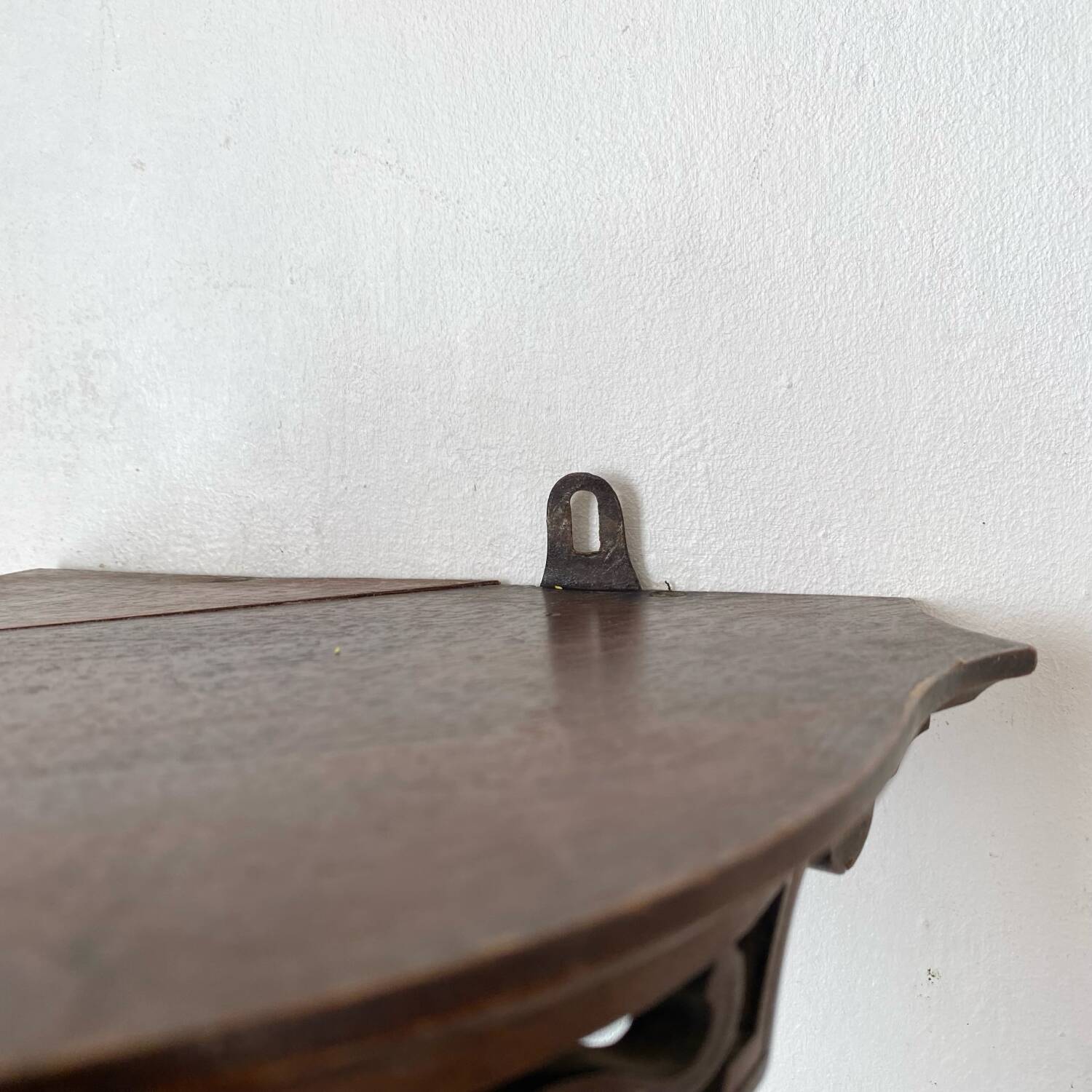 Old corner shelf in openwork wood mp